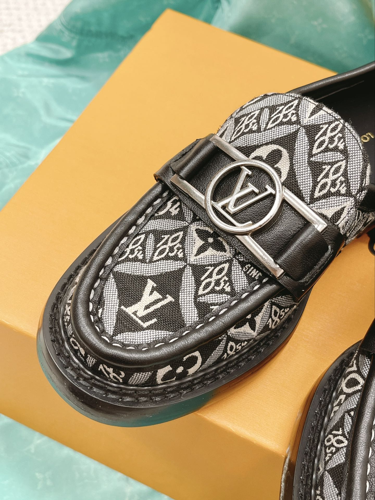 Louis Vuitton Women's Academy Loafer Black And White For Women LV - Soul Replicas