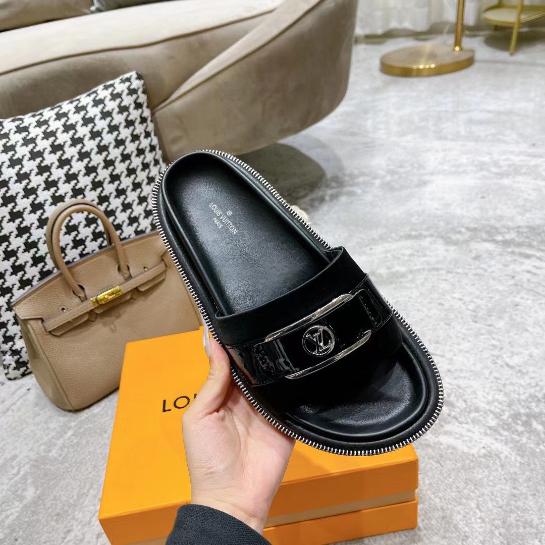 Louis Vuitton Women's Pool Pillow Flat Comfort Mule Black For Women LV - Soul Replicas