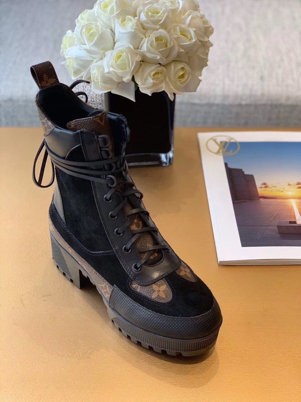 Louis Vuitton Laureate Desert Boots Calfskin Leather Fall/Winter 2020 Collection 1A4XXZ Black/Brown - Soul Replicas