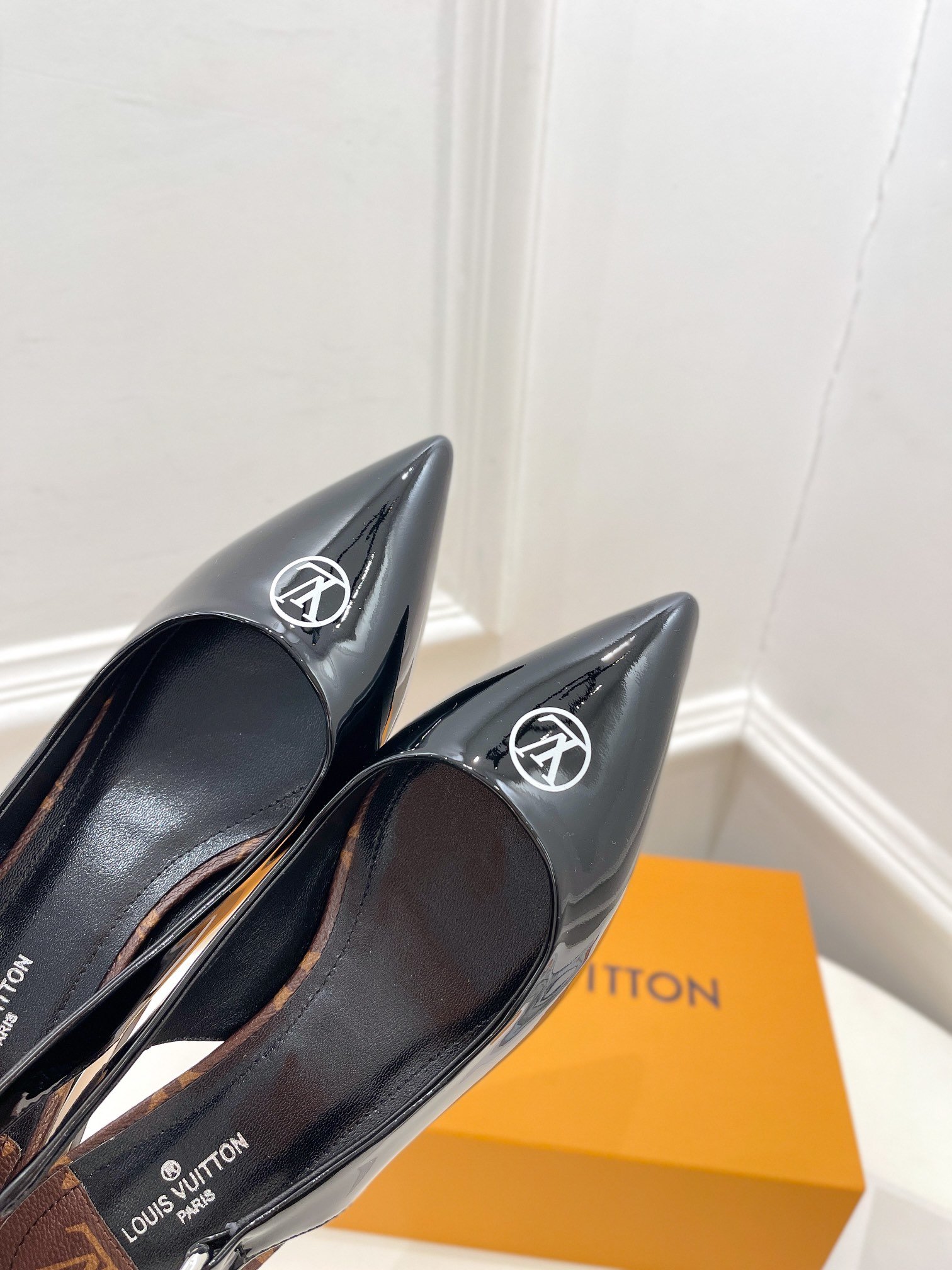 Louis Vuitton Magnetic Slingback Pump Black For Women LV 1A9O7U - Soul Replicas