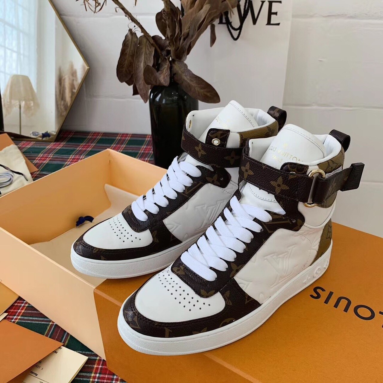 Louis Vuitton Boombox Sneaker Boot Calfskin Leather Spring/Summer Collection 1A5MWJ White/Brown - Soul Replicas