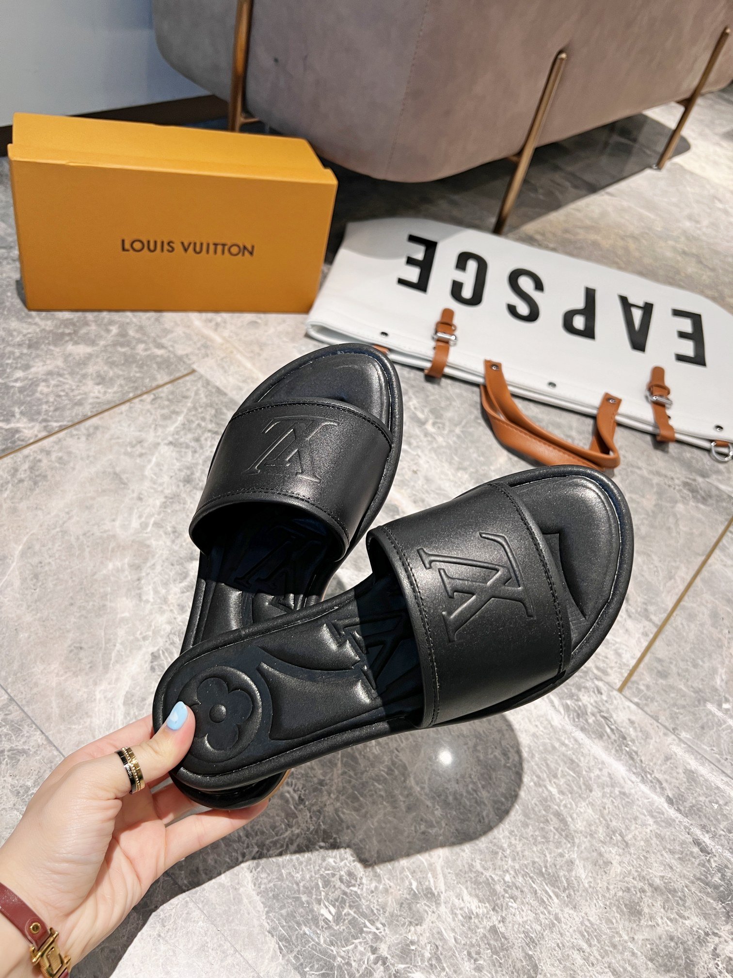 Louis Vuitton Women's Magnetic Flat Mule Black For Women LV 1AA1LT - Soul Replicas