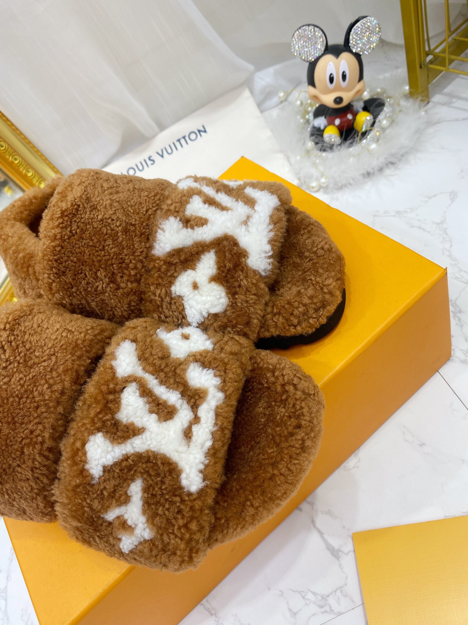 Louis Vuitton Women's Paseo Flat Comfort Sandal Brown For Women LV - Soul Replicas