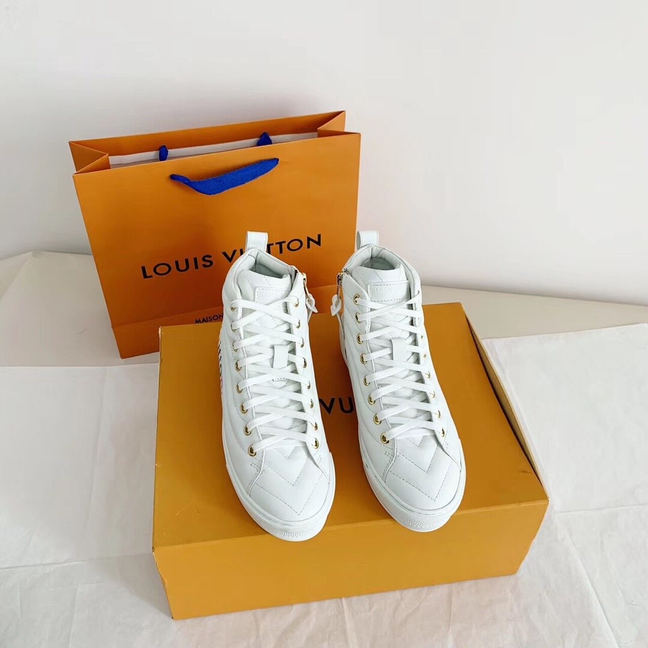 Louis Vuitton Time Out Sneaker Boots Calfskin Leather Fall/Winter Collection White - Soul Replicas