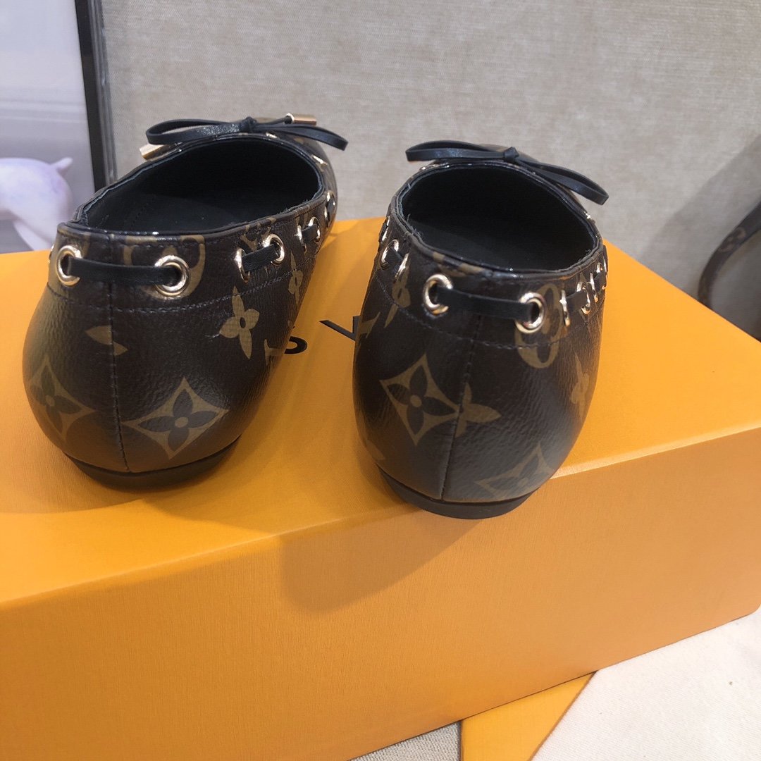 Louis Vuitton Gloria Flat Loafer Patent Monogram Material Brown For Women LV - Soul Replicas