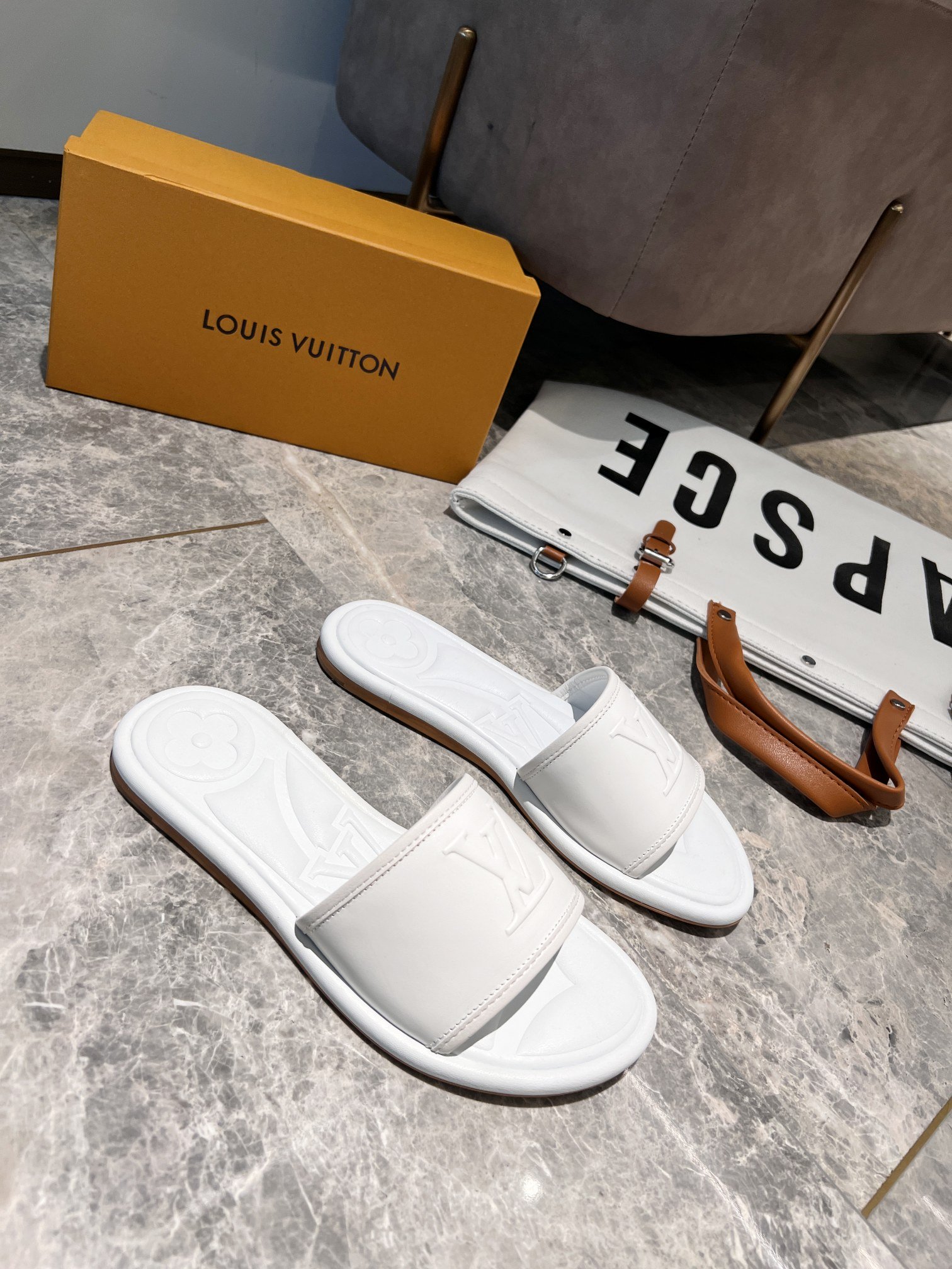 Louis Vuitton Women's Magnetic Flat Mule White For Women LV - Soul Replicas