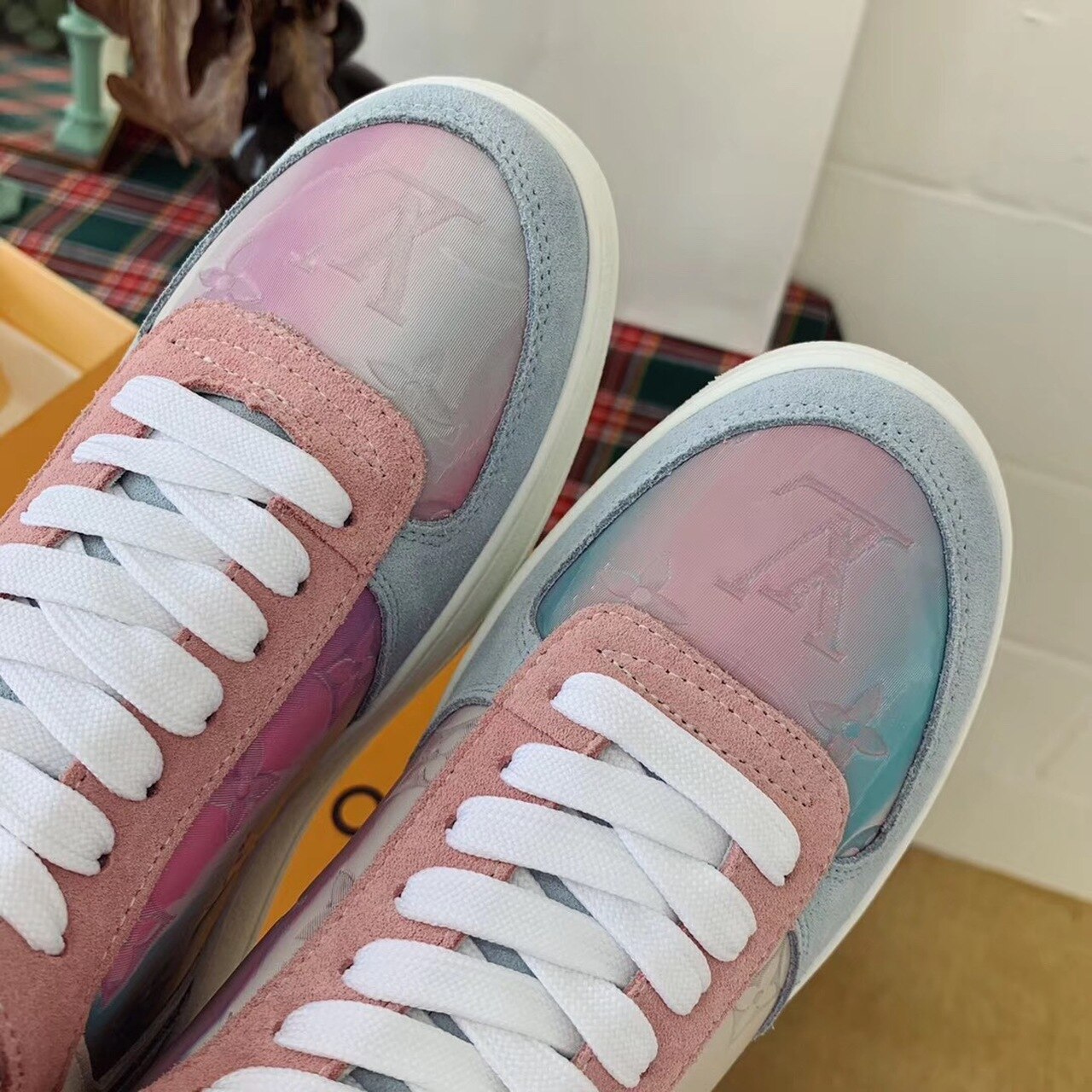 Louis Vuitton Boombox Sneaker Boot Calfskin Leather Spring/Summer Collection White/Blue/Pink - Soul Replicas