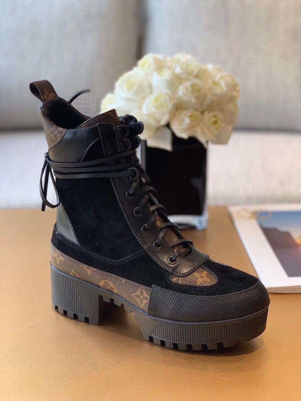 Louis Vuitton Laureate Desert Boots Calfskin Leather Fall/Winter 2020 Collection 1A4XXZ Black/Brown - Soul Replicas