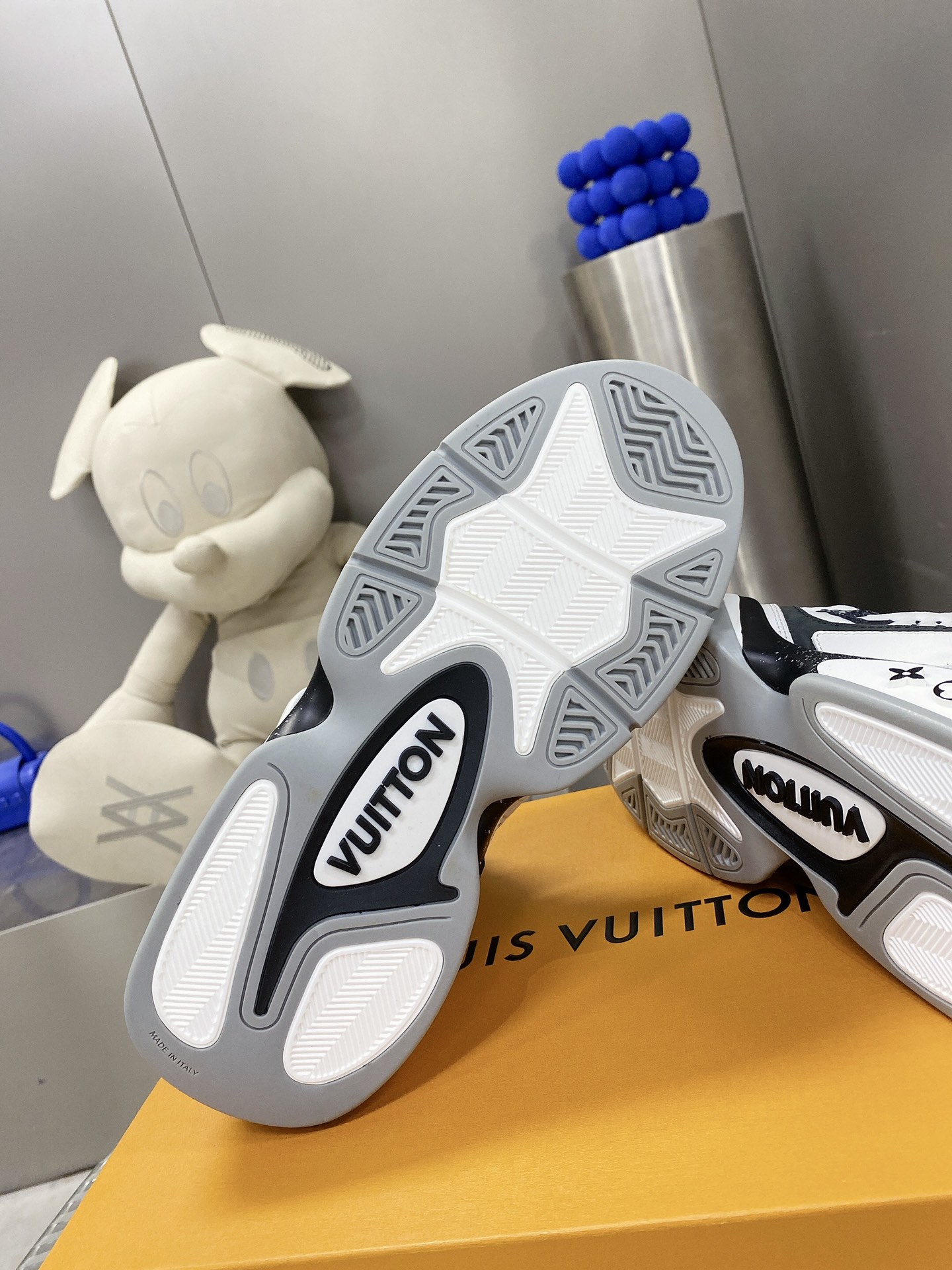 Louis Vuitton Women's Sneaker LV Trainer 2 White For Women LV - Soul Replicas