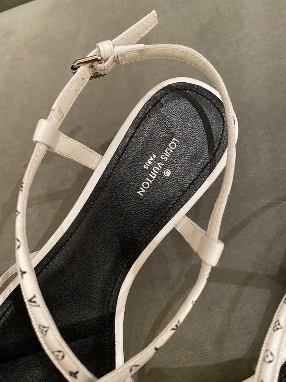 Louis Vuitton Citizen Flat Sandal Satin Black/White For Women LV - Soul Replicas