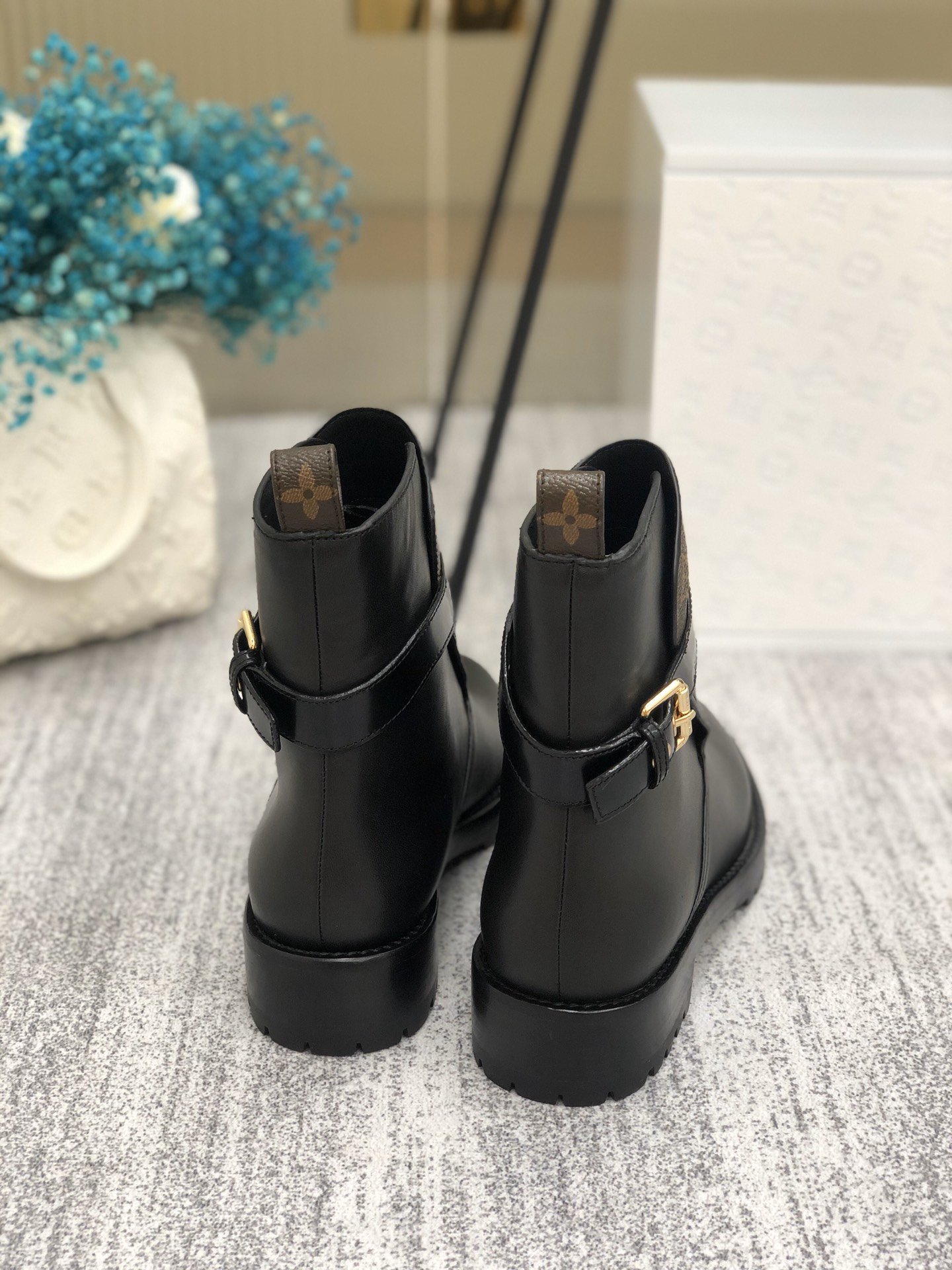 Louis Vuitton Discovery Flat Ankle Boot Black For Women LV - Soul Replicas