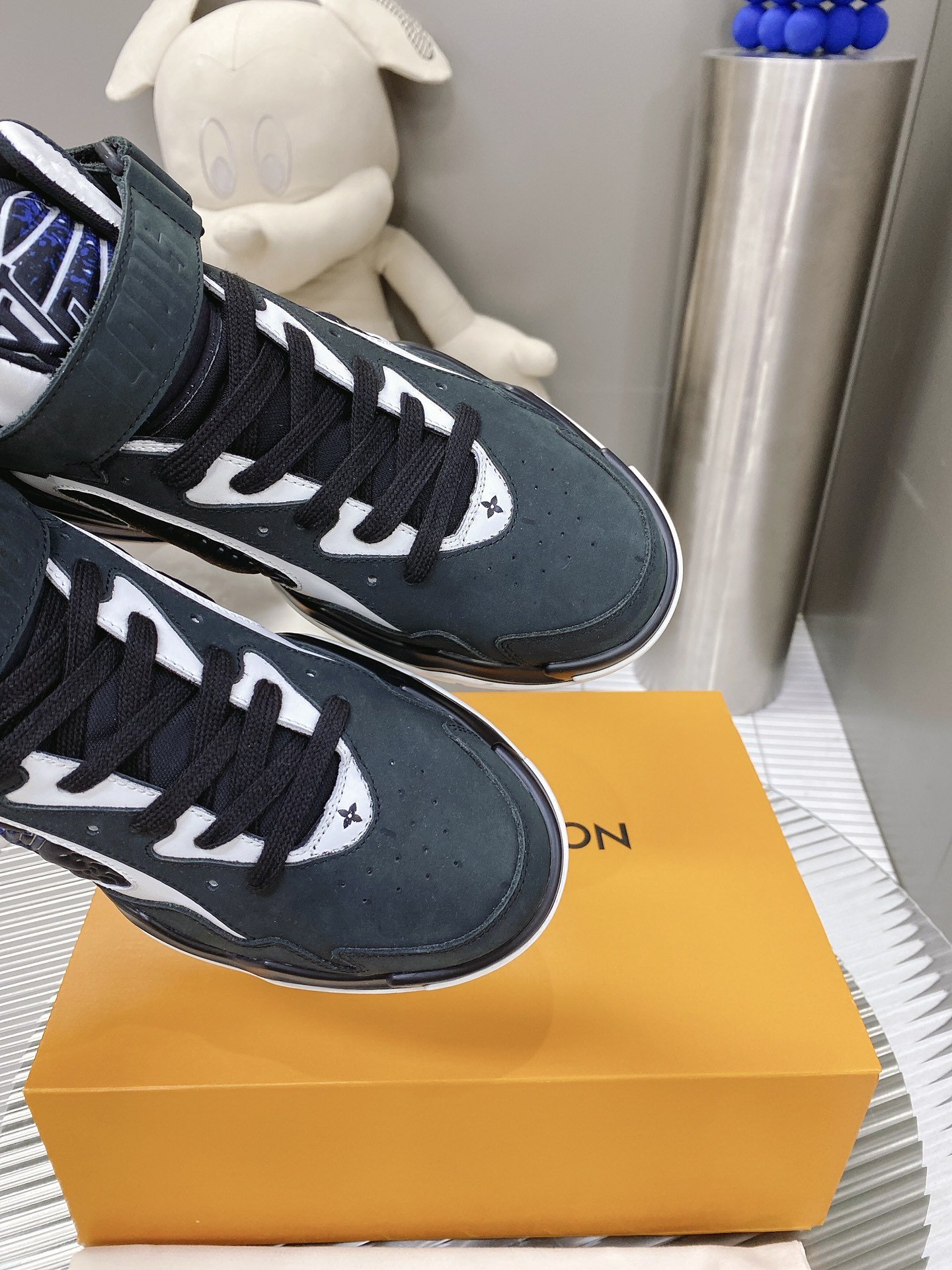 Louis Vuitton Women's Sneaker LV Trainer 2 Black For Women LV - Soul Replicas