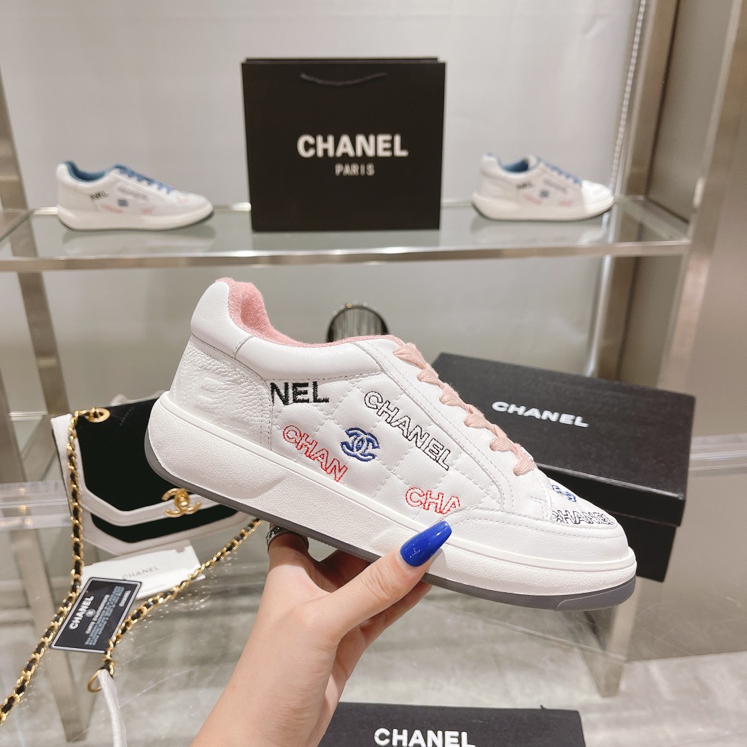 CHANEL WOMEn's Sneakers PiNike For Women - Soul Replicas