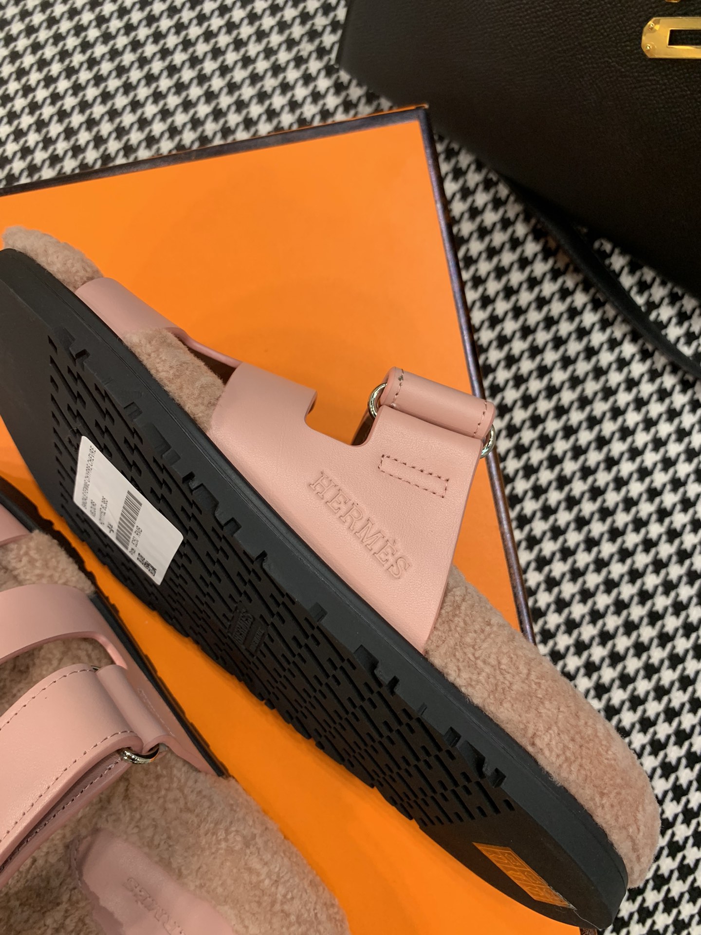 Hermes Chypre Sandal Pink For Women - Soul Replicas