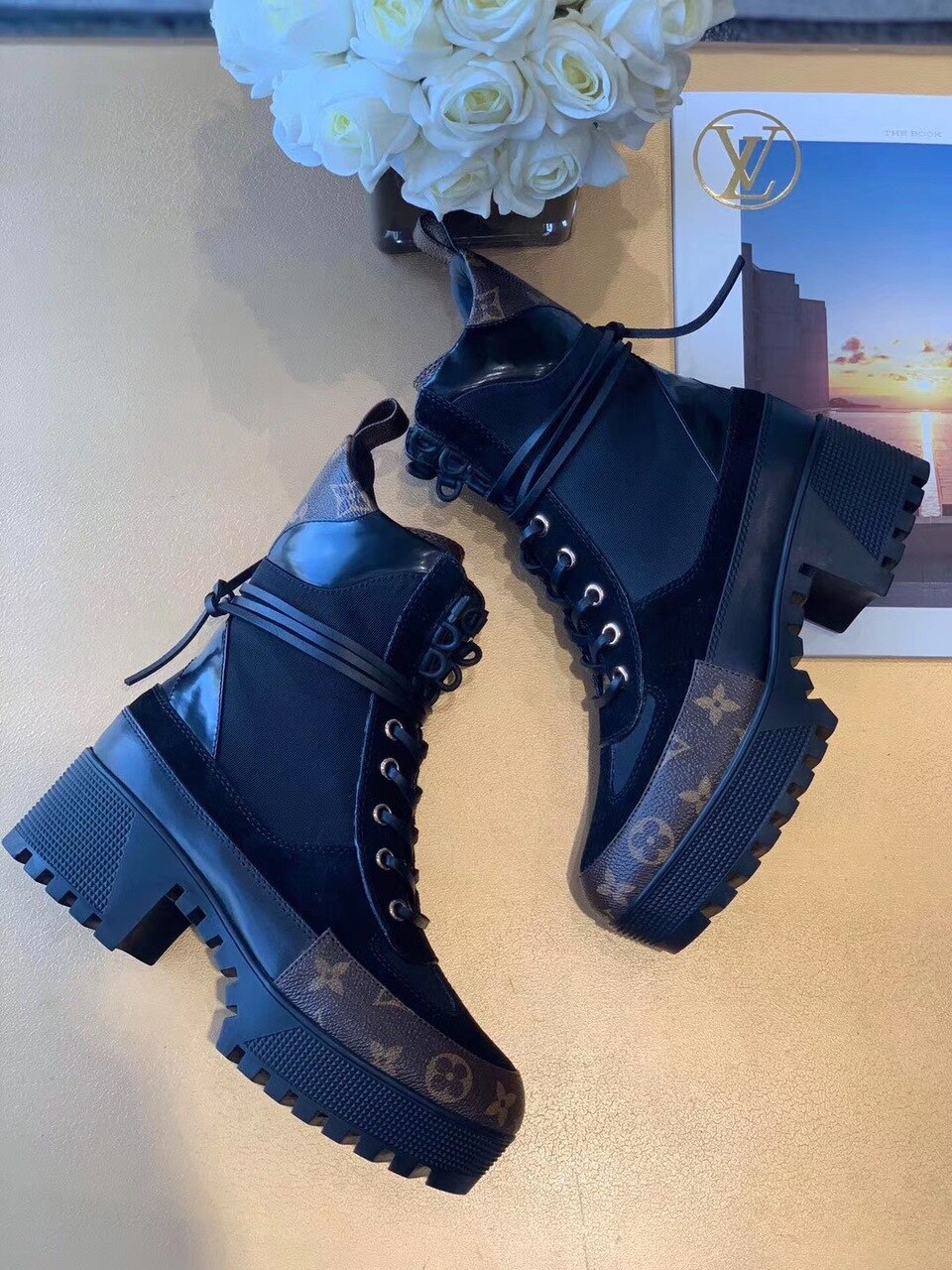 Louis Vuitton Laureate Desert Boots Calfskin Leather Fall/Winter 2020 Collection 1A4XXZ Black/Brown - Soul Replicas