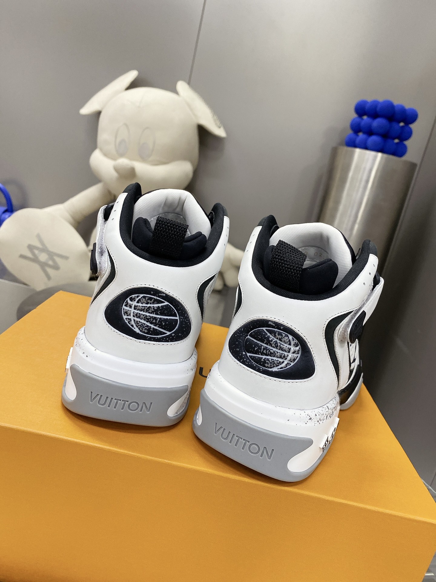 Louis Vuitton Women's Sneaker LV Trainer 2 White For Women LV - Soul Replicas