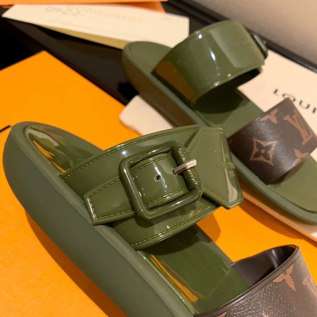 Louis Vuitton Sunbath Flat Mule Shiny Rubber Kaki For Women LV - Soul Replicas