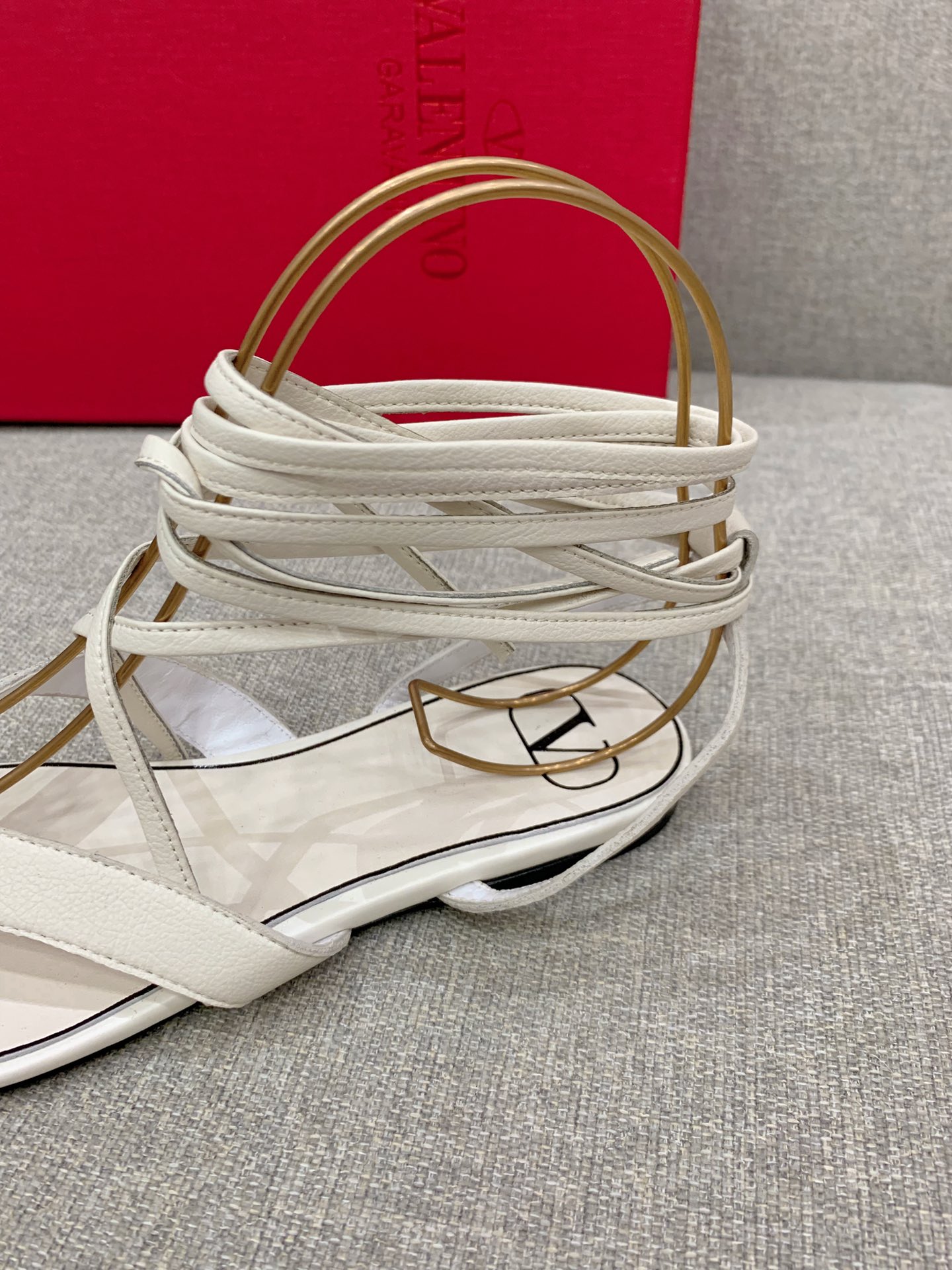 Valentino Garavani Roman Stud Flat Sandals White For Women WS0BJ7MDQ - Soul Replicas