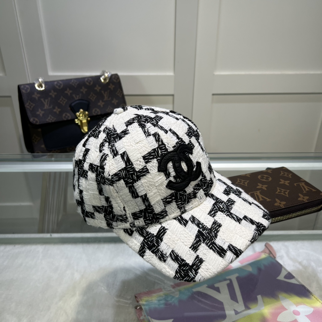 ChanelHat Black/White - Soul Replicas