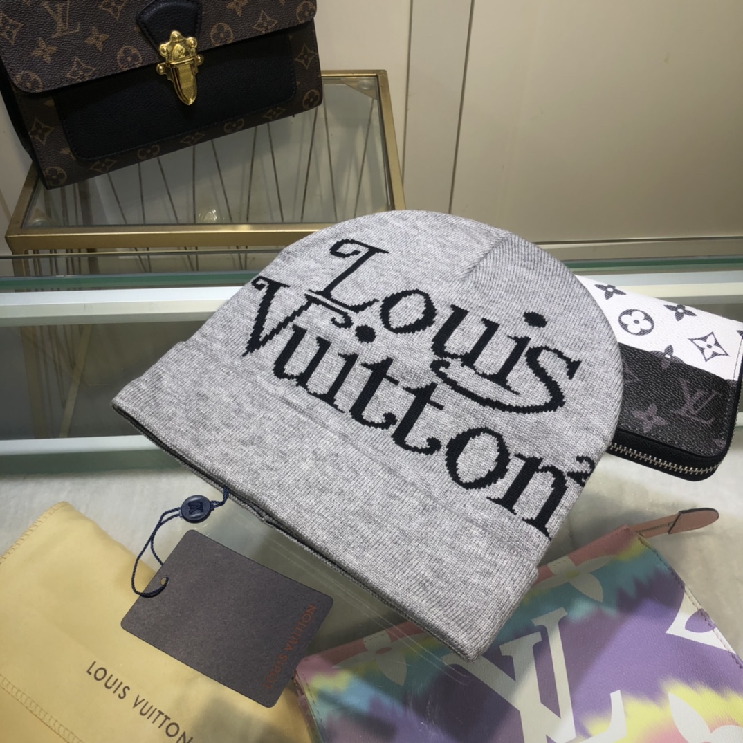 Louis Vuitton Beanie In Grey LV Headwear - Soul Replicas