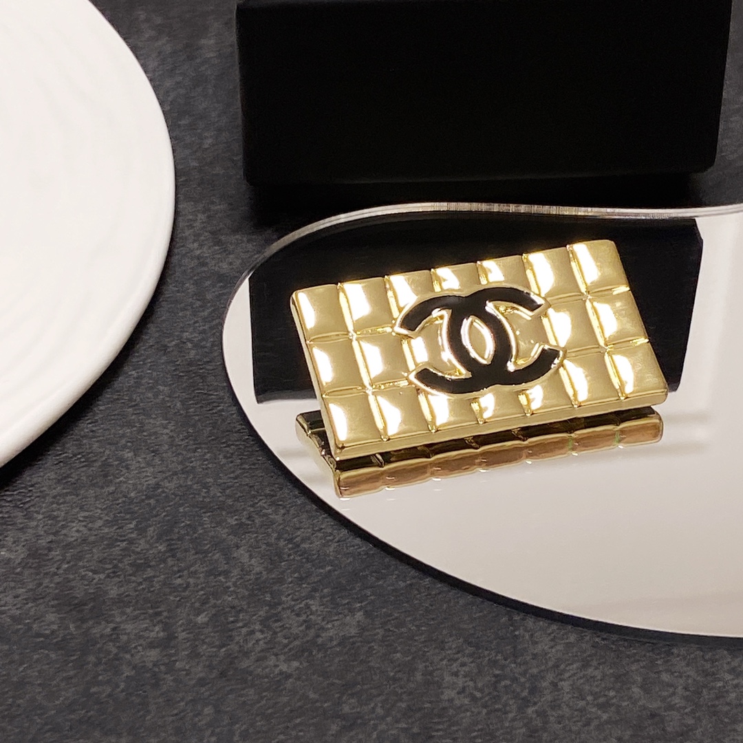 Chanel Brooch - Soul Replicas