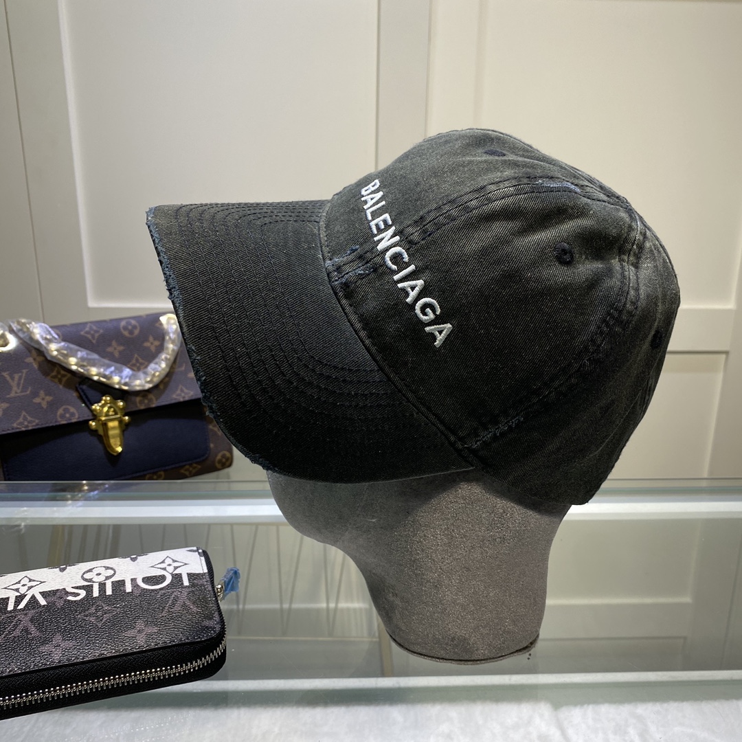 Balenciaga Logo Front Cap In Black - Soul Replicas