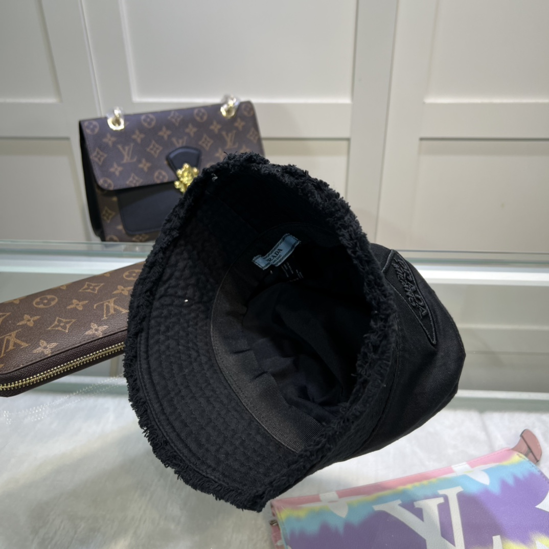 Prada Re-Nylon Bucket Hat Black Prada Hat 1HC137_2FMB_F0002 - Soul Replicas