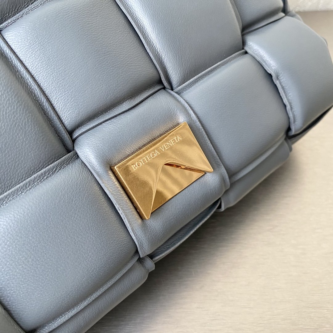 Bottega Veneta Padded Cassette Gray. For Women. Women's Bags 10.2in/26cm 591970VCQR11233 - Soul Replicas