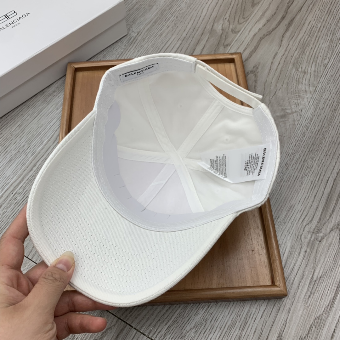 Balenciaga Logo Front Cap In White - Soul Replicas