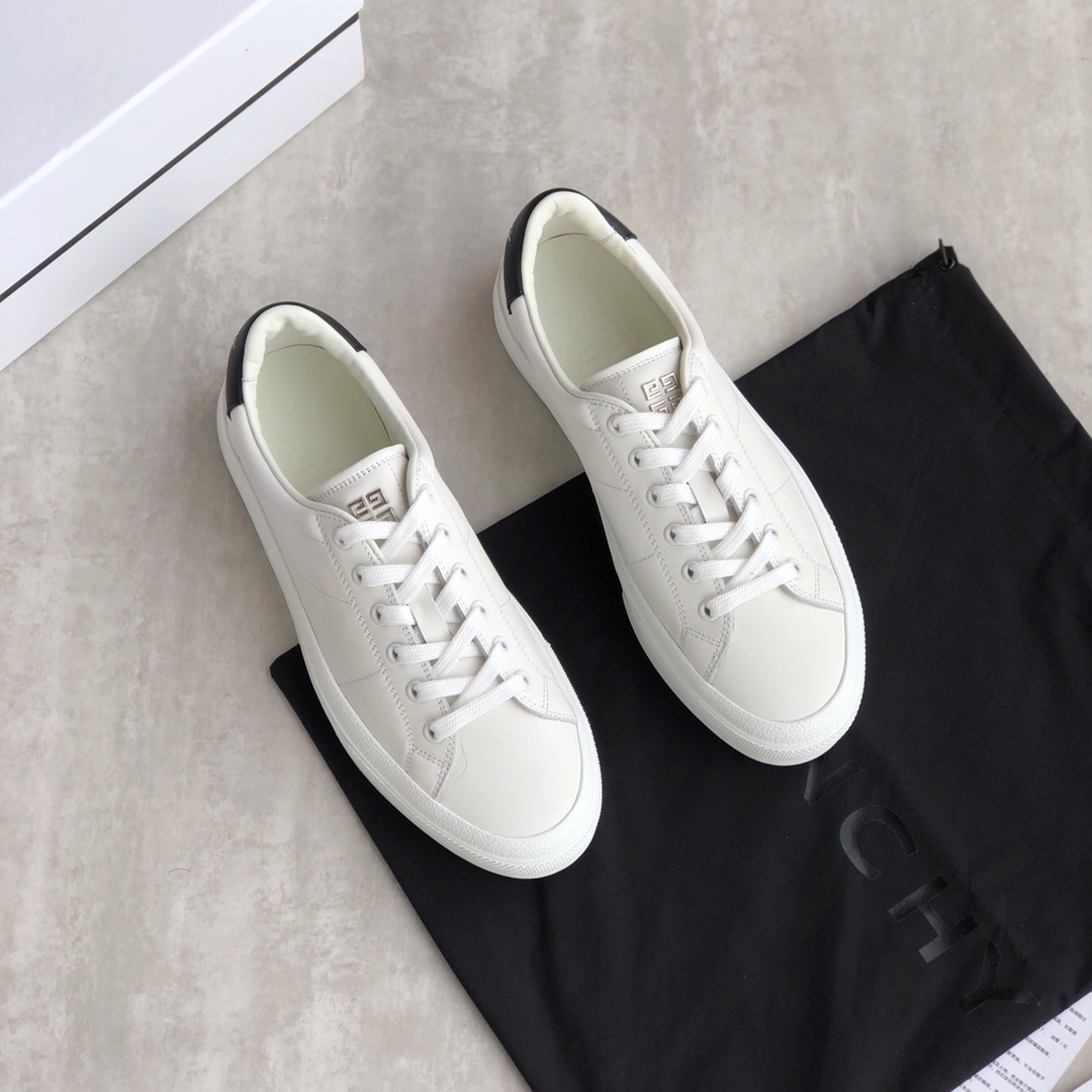 Givenchy City Sport Two-Tone Sneakers Black And White For Men GVC BH005VH118-131 - Soul Replicas