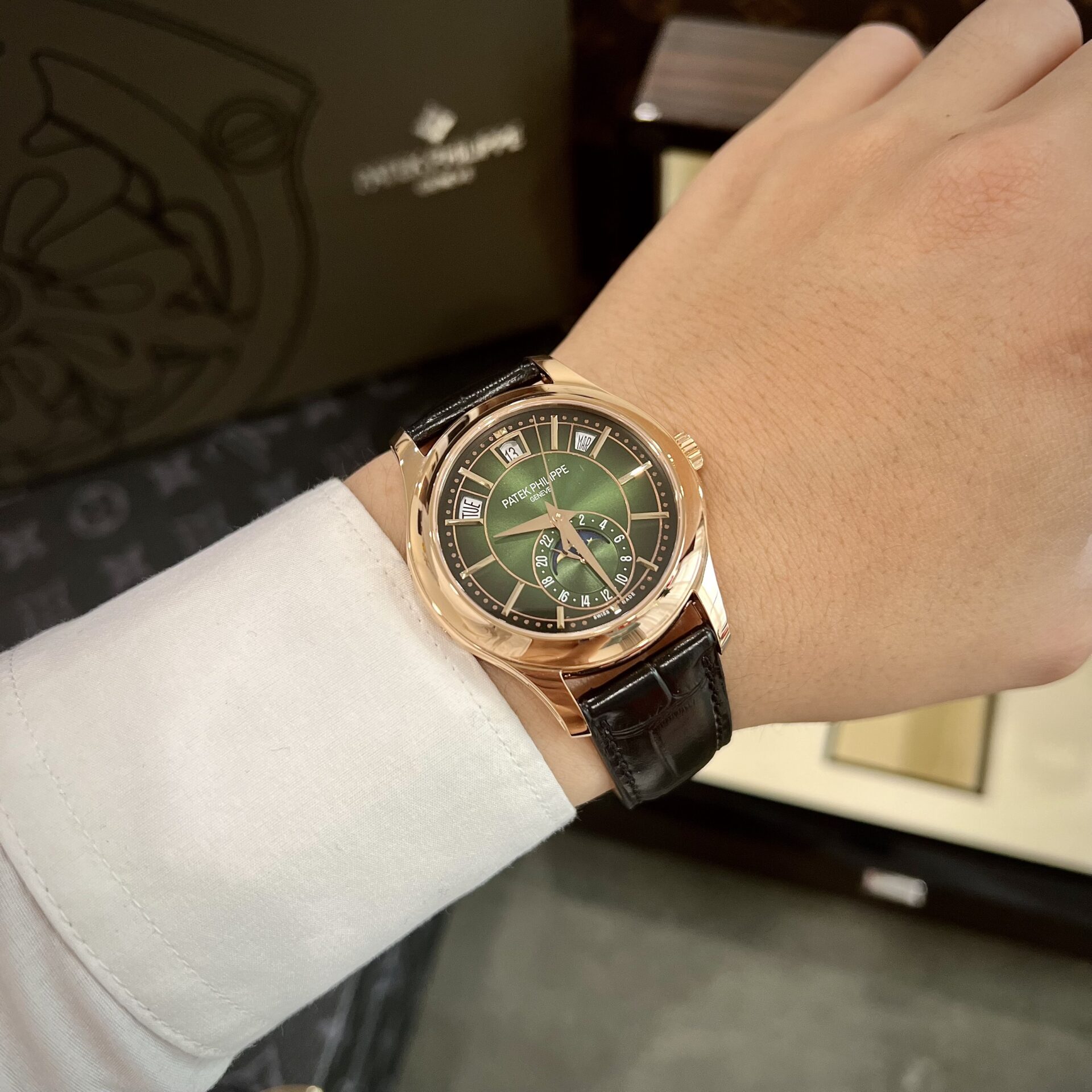 Patek Philippe Replica Watch Complications 5205R Green Dial 40mm - Soul Replicas