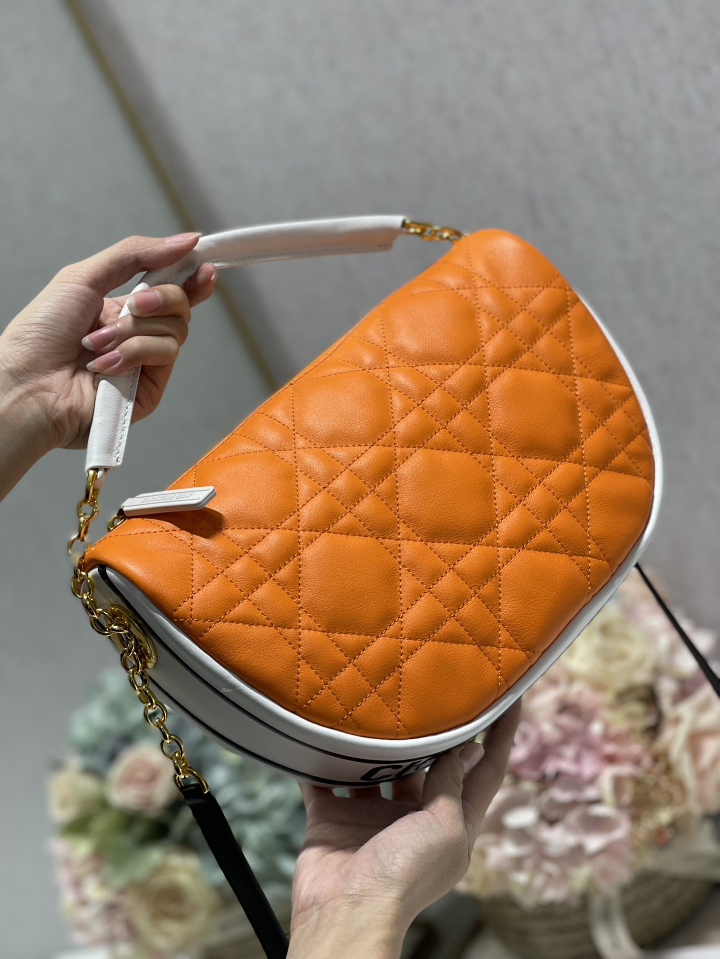 Christian Dior Medium Dior Vibe Hobo Bag. Orange. For Women Women-s Handbags. Crossbody Bags. 30cm CD - Soul Replicas