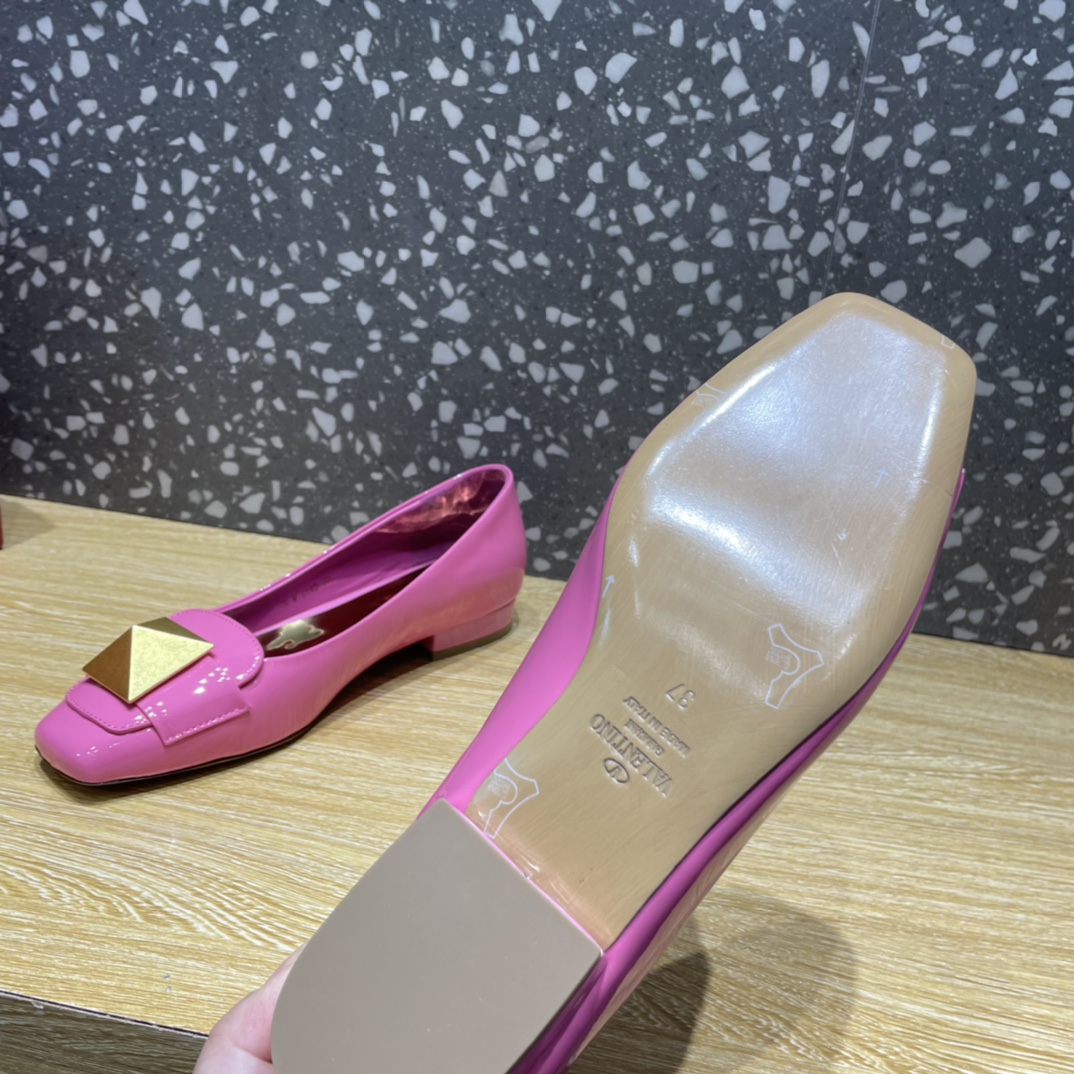 Valentino Garavani One Stud Patent Ballet Flats Pink For Women - Soul Replicas