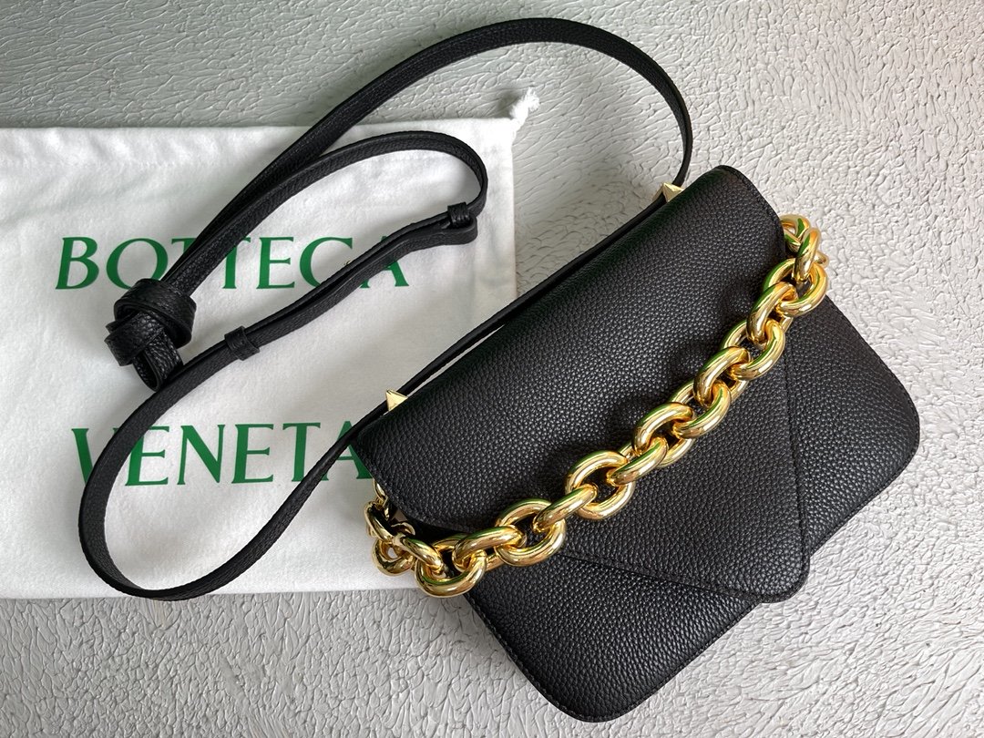 Bottega Veneta Mount Black. For Women. Women's Bags 8.3in/21cm 667399V12M08425 - Soul Replicas