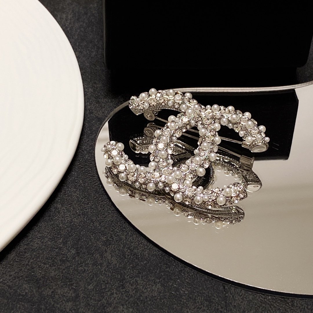 Chanel Brooch - Soul Replicas