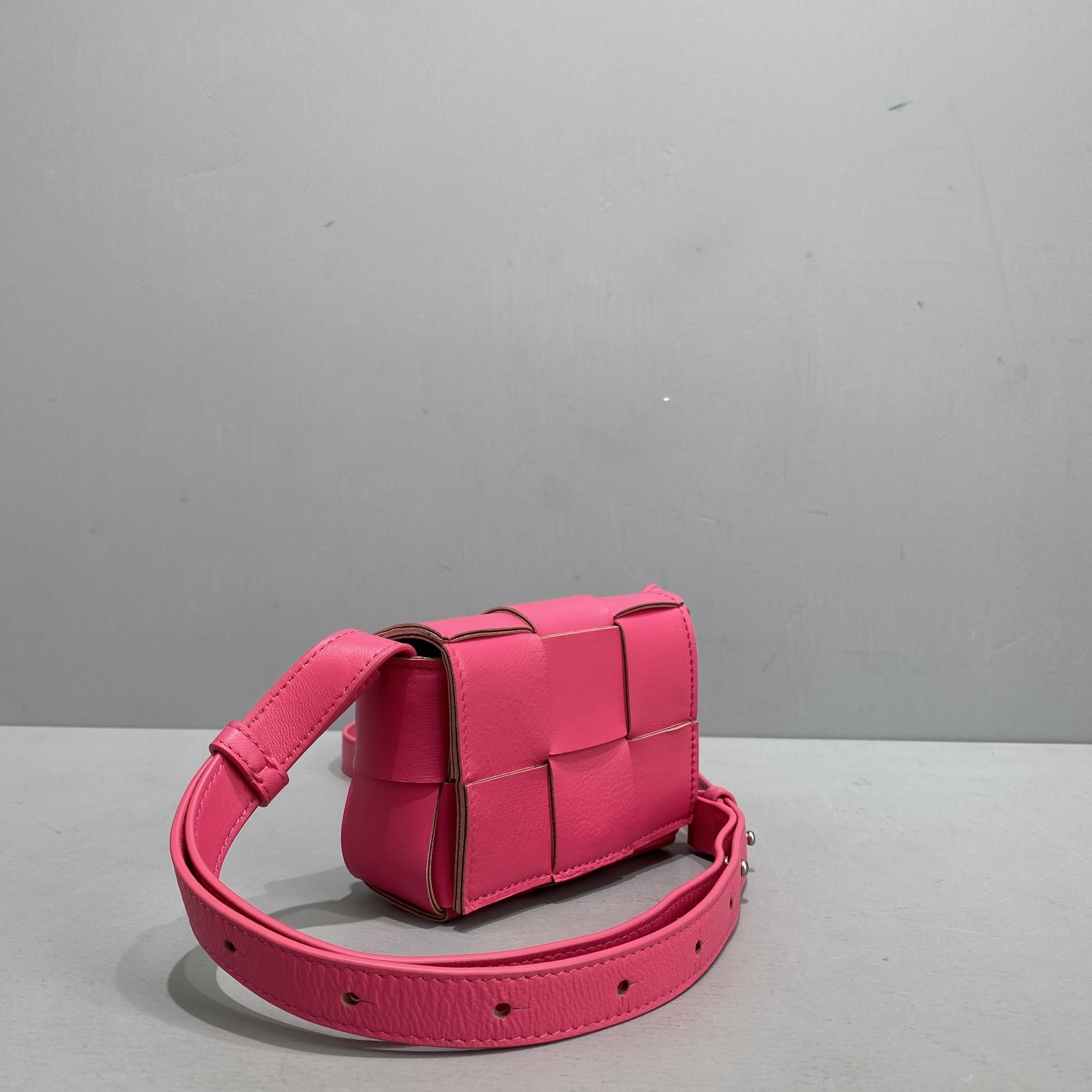 Bottega Veneta Candy Cassette Pink. For Women. Women-s Bags 4.7in/12cm 666688VMAY16419 - Soul Replicas