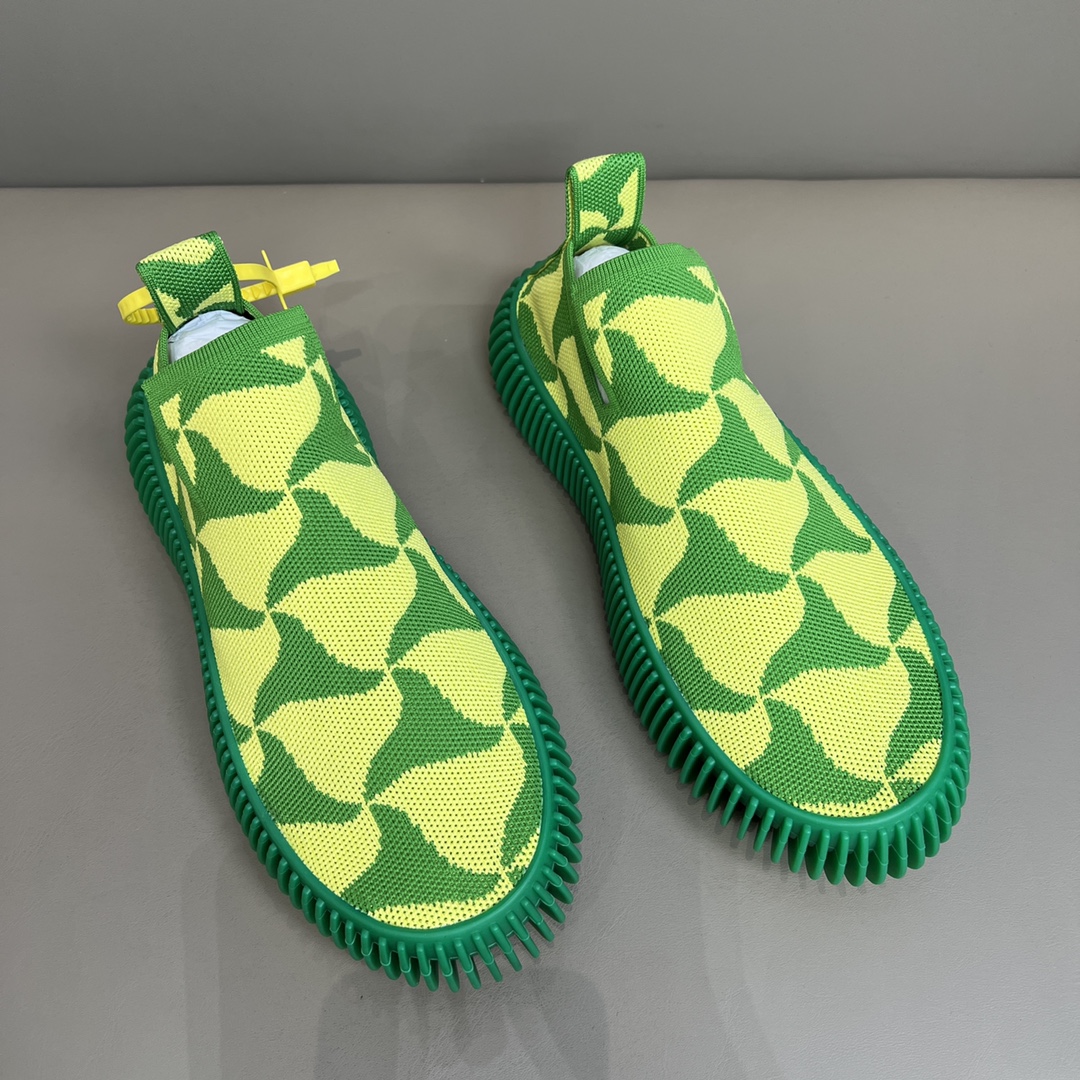 Bottega Veneta Men's Ripple Wavy Triangle Pattern Slip-On Sneakers Green And Yellow For Men 690123V1NW0 7072 - Soul Replicas