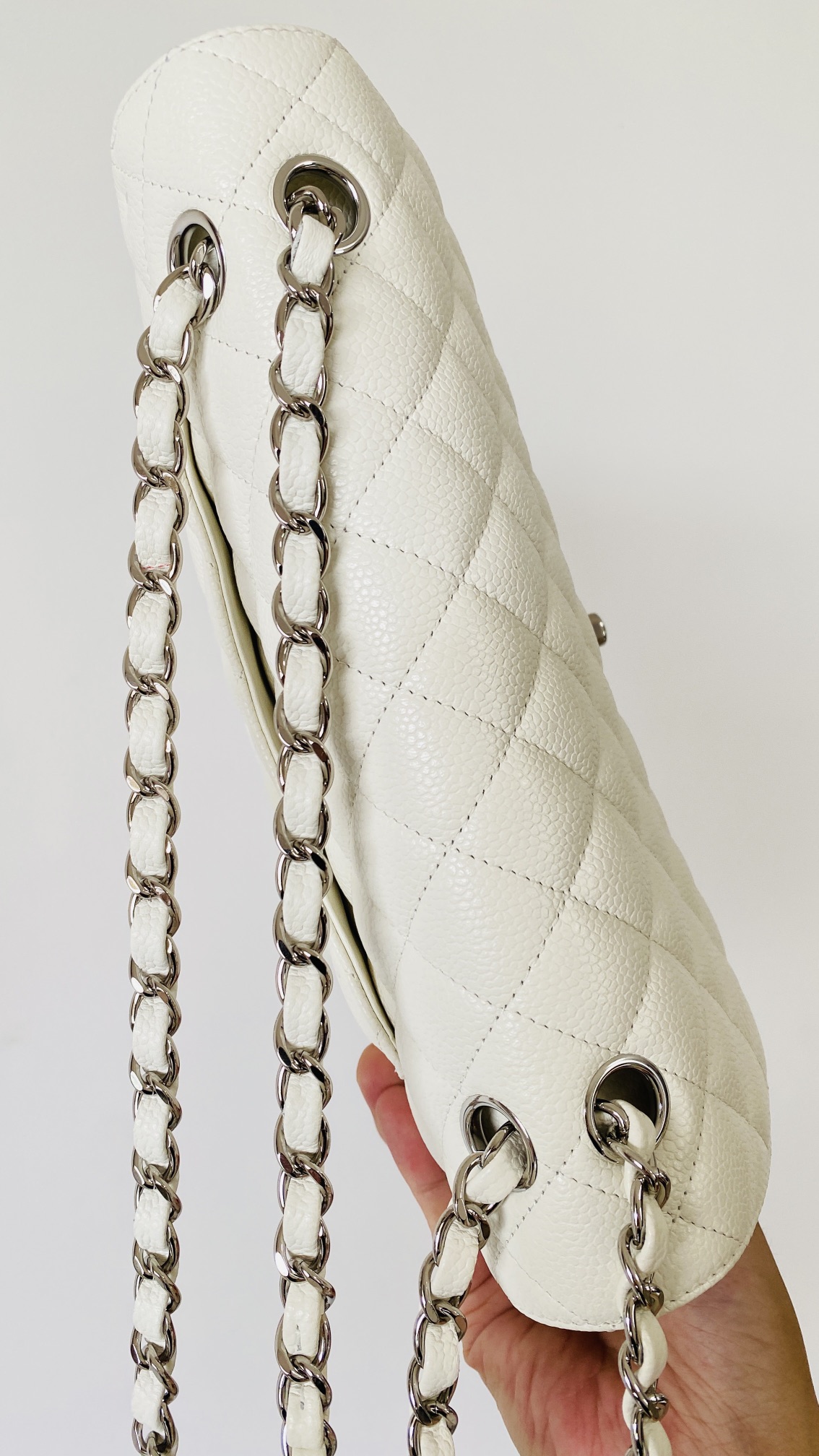 ChanelSmall Classic Handbag White For Women. Women-s Bags 9.1in/23cm - Soul Replicas