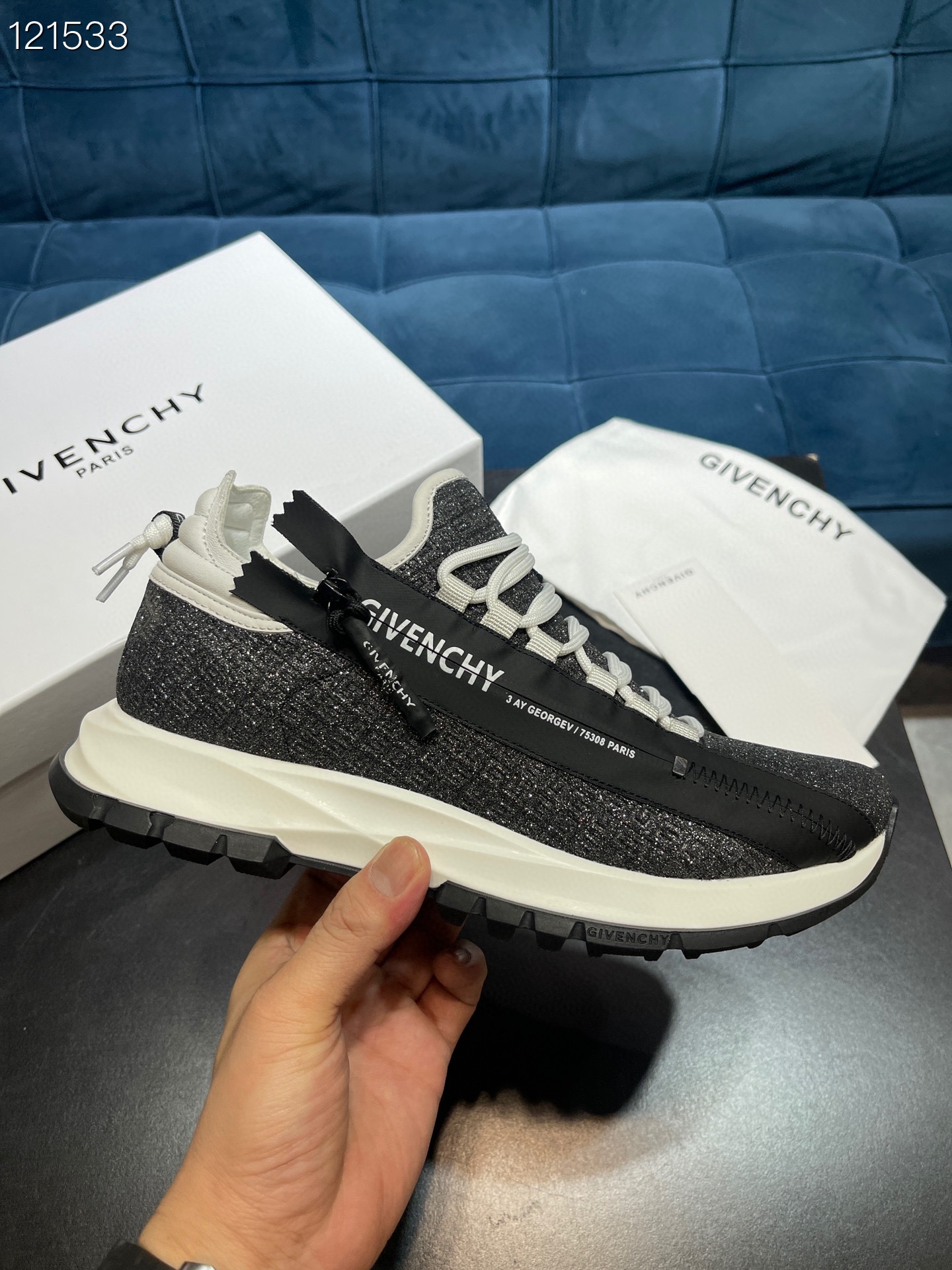 Givenchy Specter Low Runner Black And White For Men - Soul Replicas