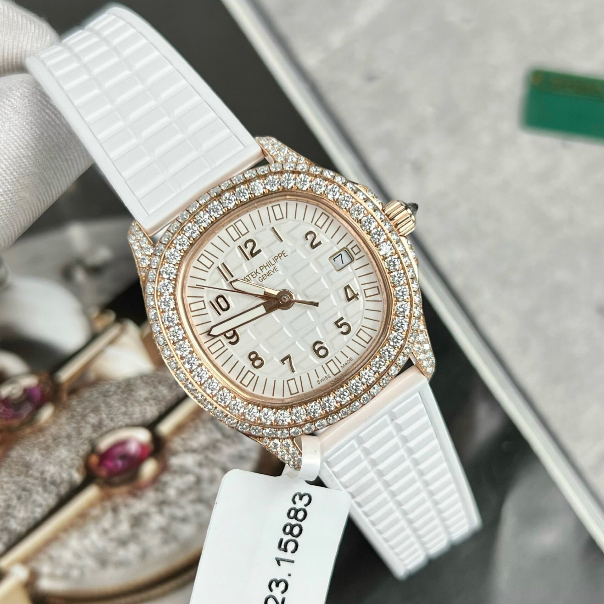 Patek Philippe Aquanaut 5069R With Moissanite Replica Watch PPF 35.2mm - Soul Replicas