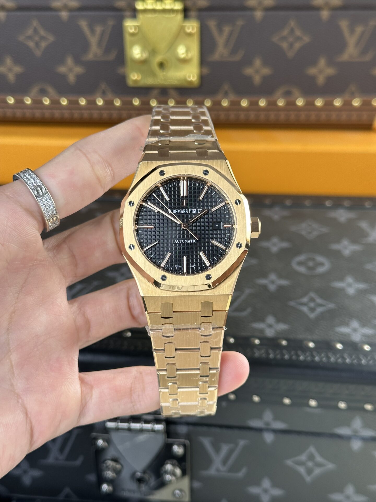 Audemars Piguet Replica Watch Royal Oak 15400OR Black Dial 41mm - Soul Replicas