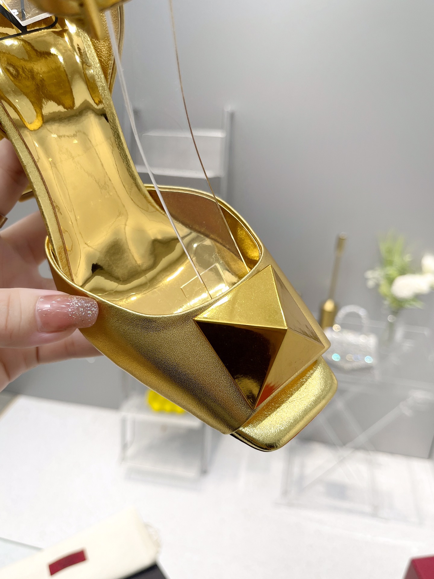 Valentino Garavani One Stud Sandal With Maxi Stud Embellishment Gold For Women XW0S0EI6CYII16 - Soul Replicas