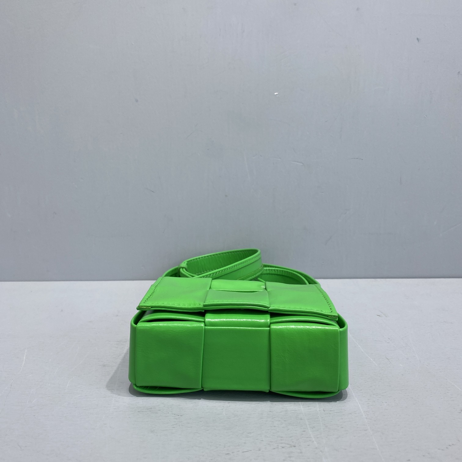 Bottega Veneta Candy Cassette Green. For Women. Women-s Bags 4.7in/12cm 667048VCQ723724 - Soul Replicas