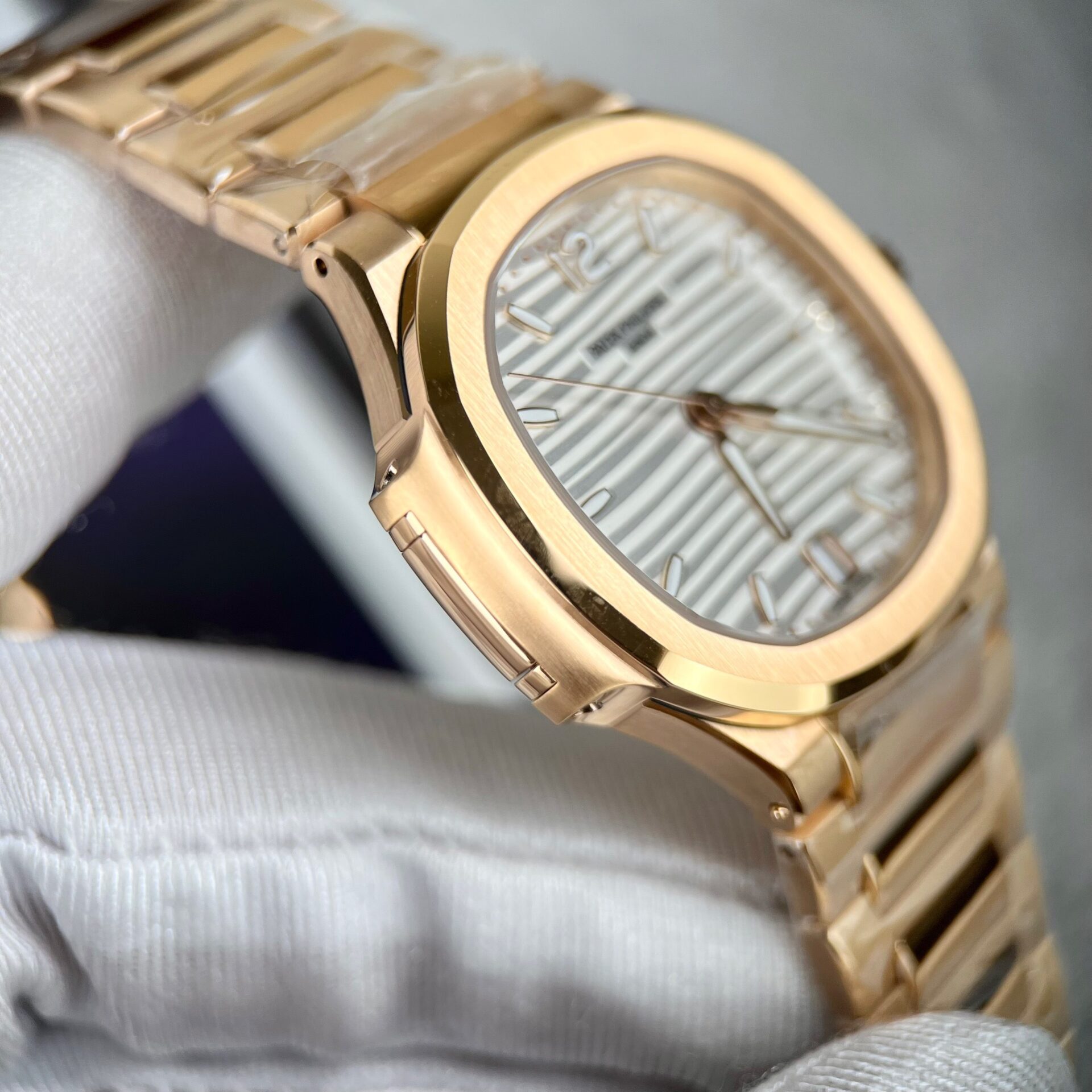 Patek Philippe Replica Watch Nautilus 7118 Rose Gold 3K Factory 35.2mm - Soul Replicas