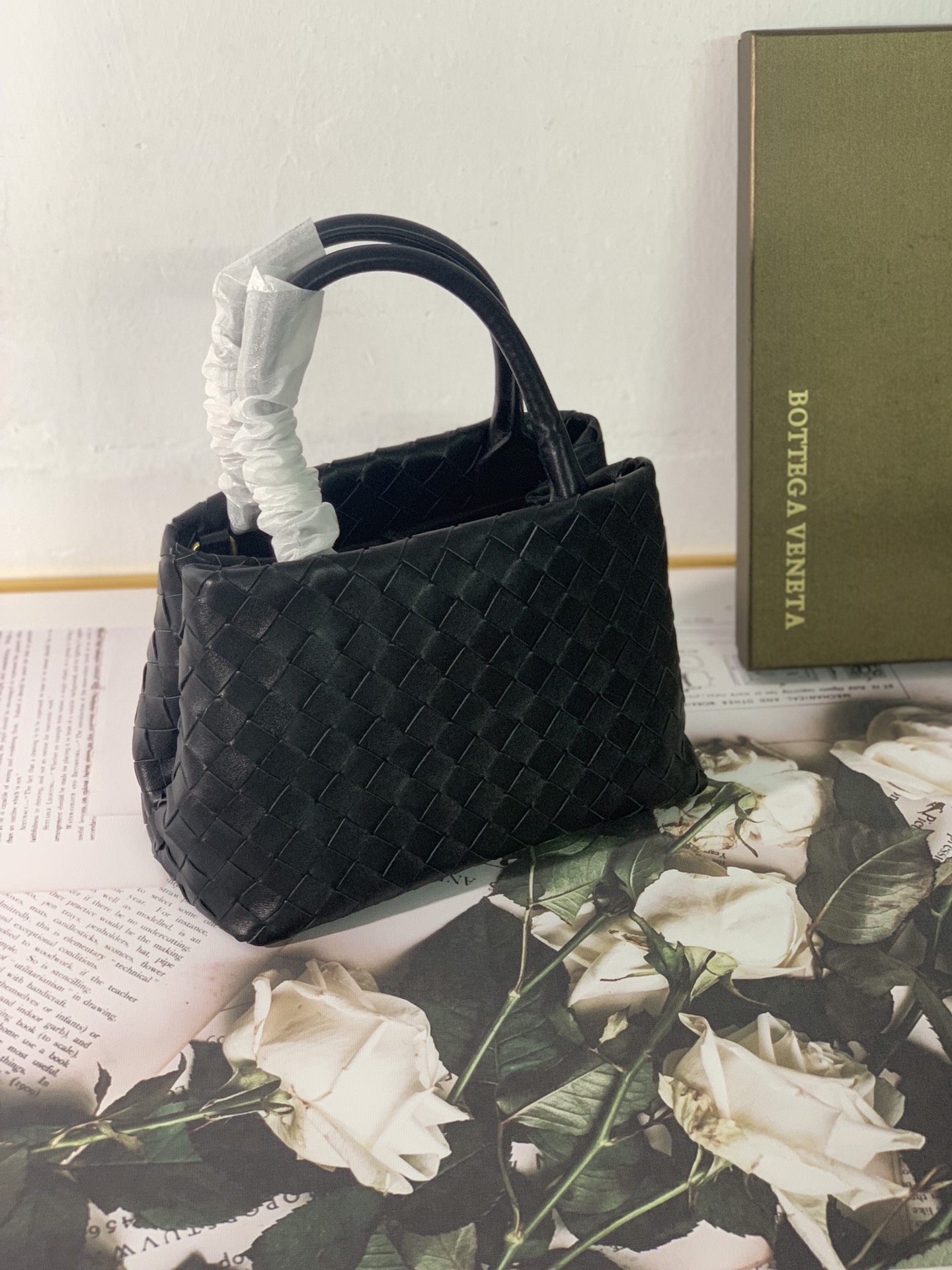 Bottega Veneta Handle Bag Black. For Women. Women-s Bags 12in/29.5cm - Soul Replicas