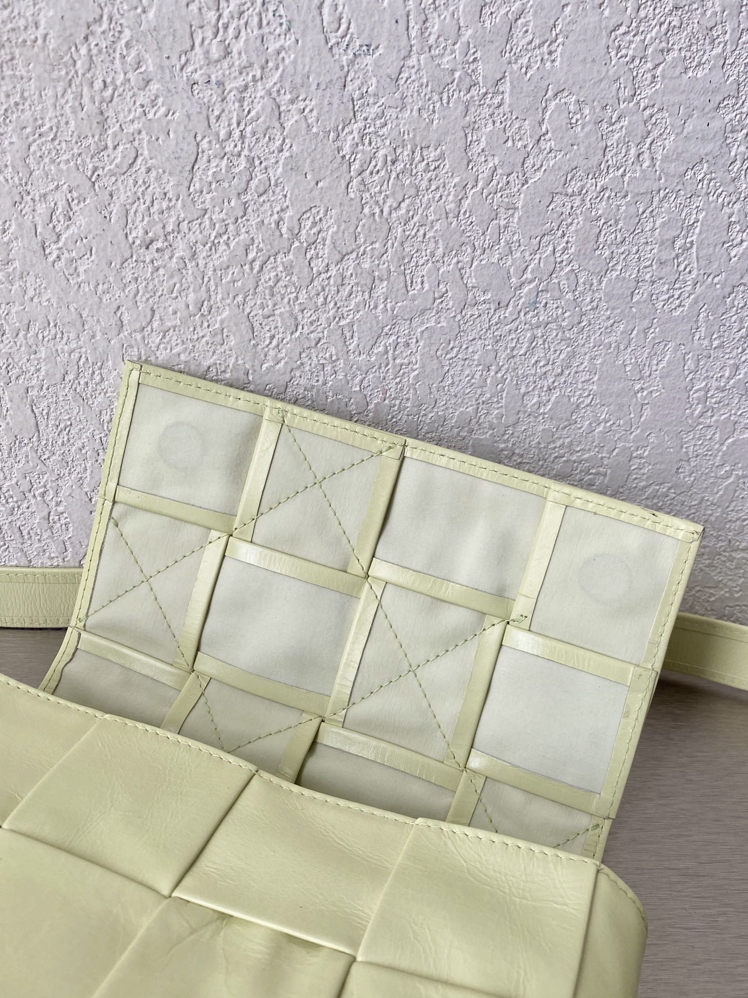 Bottega Veneta Cassette Belt Bag Lemon. For Women. Women-s Bags 7.1in/18cm 651053VCQ729413 - Soul Replicas