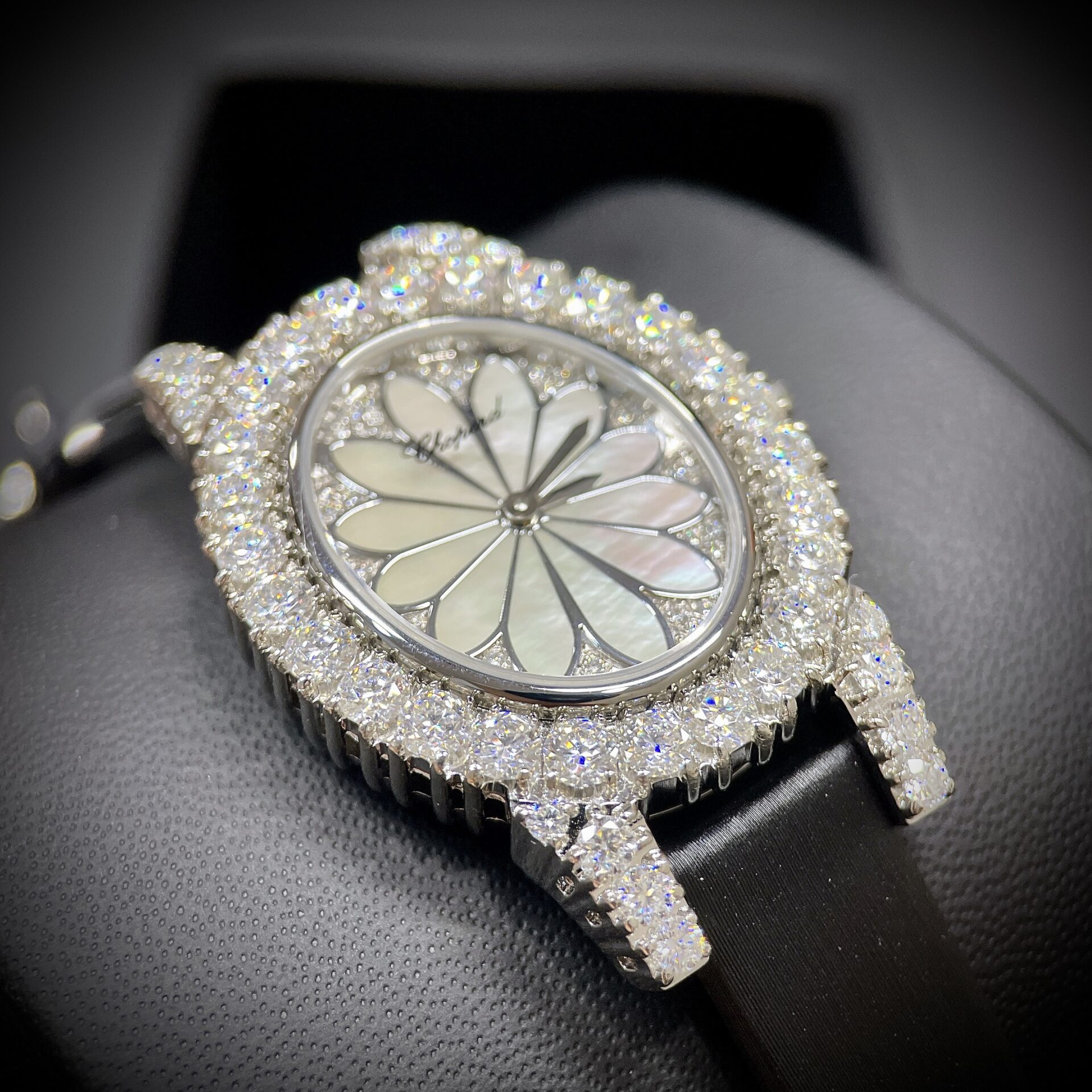Chopard Mother Of Pearl Dial Replica 1:1 Watch Full Diamond Moissanite 34mm - Soul Replicas