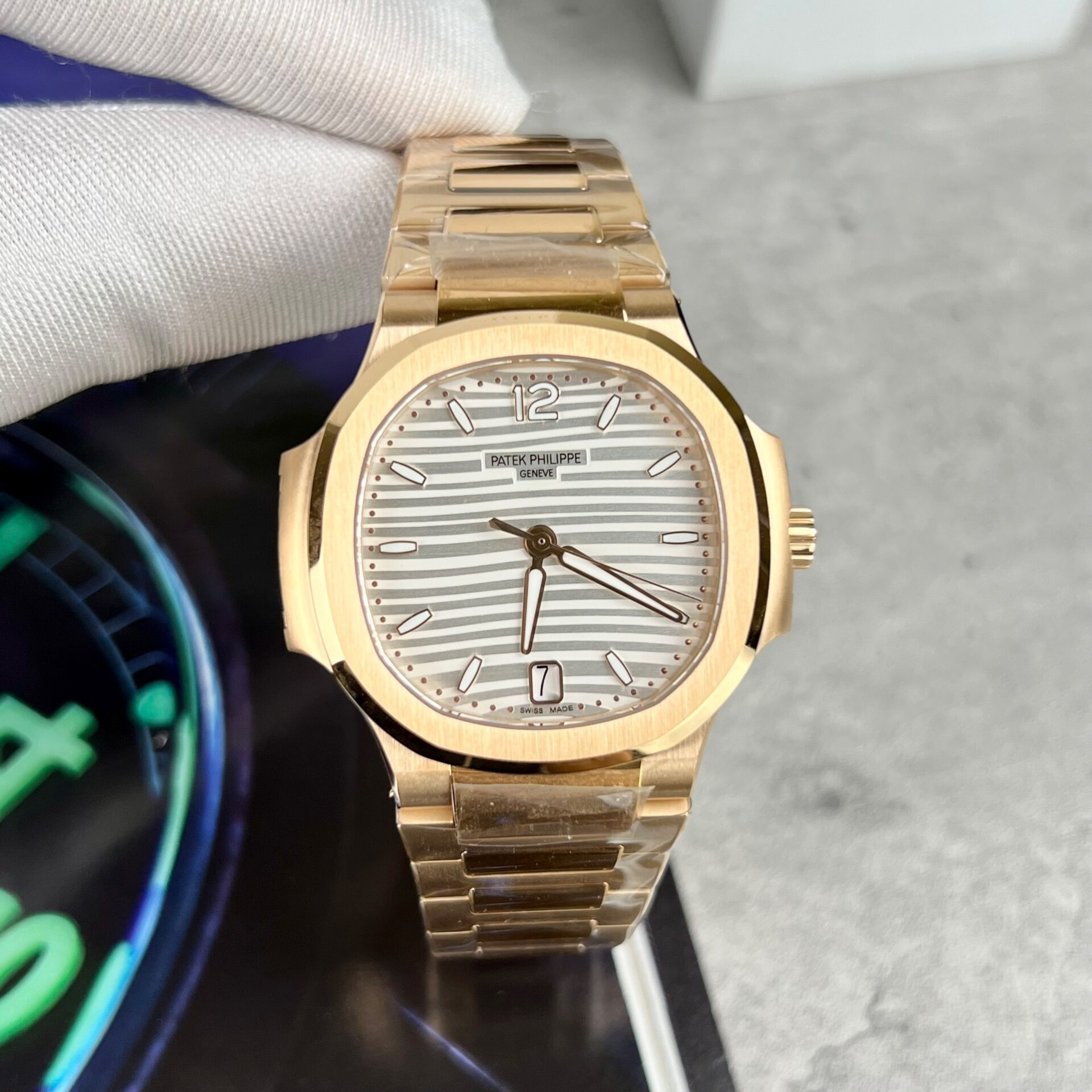 Patek Philippe Replica Watch Nautilus 7118 Rose Gold 3K Factory 35.2mm - Soul Replicas