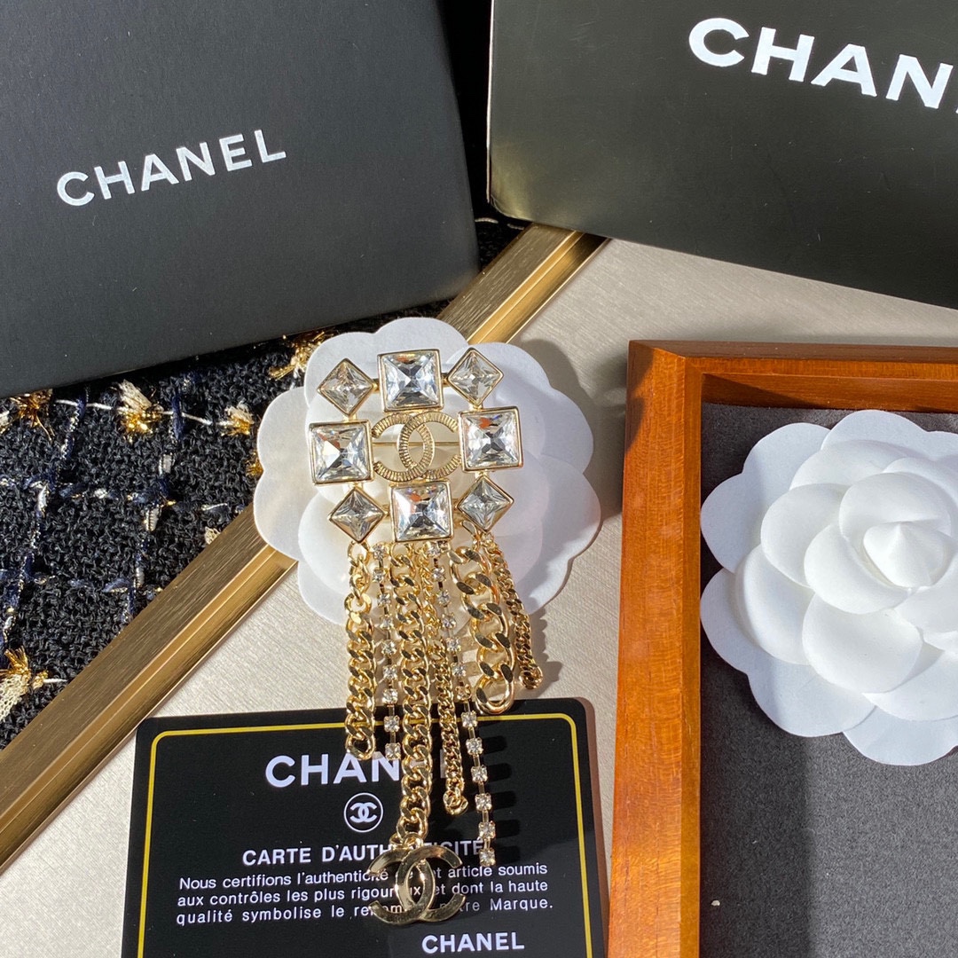 Chanel Brooch - Soul Replicas