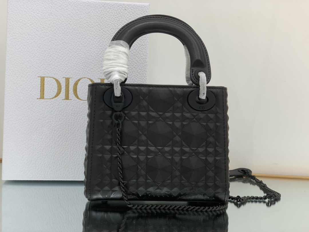 Christian Dior Mini Lady Dior Bag Black Cannage with Beaded Motif. Black. For Women Women's Handbags. Crossbody Bags. 18cm CD M0505SNEA_M900 - Soul Replicas